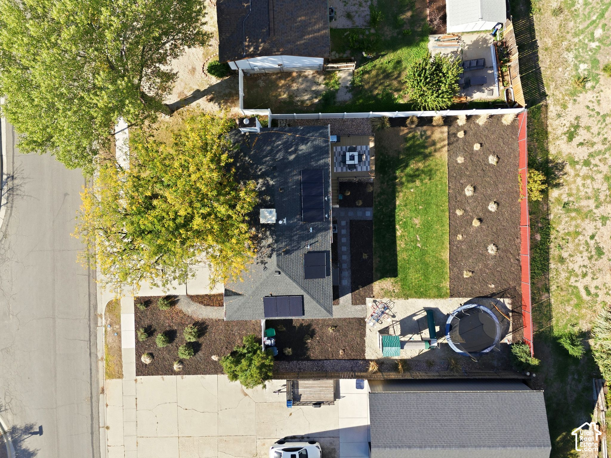 main property photo 41