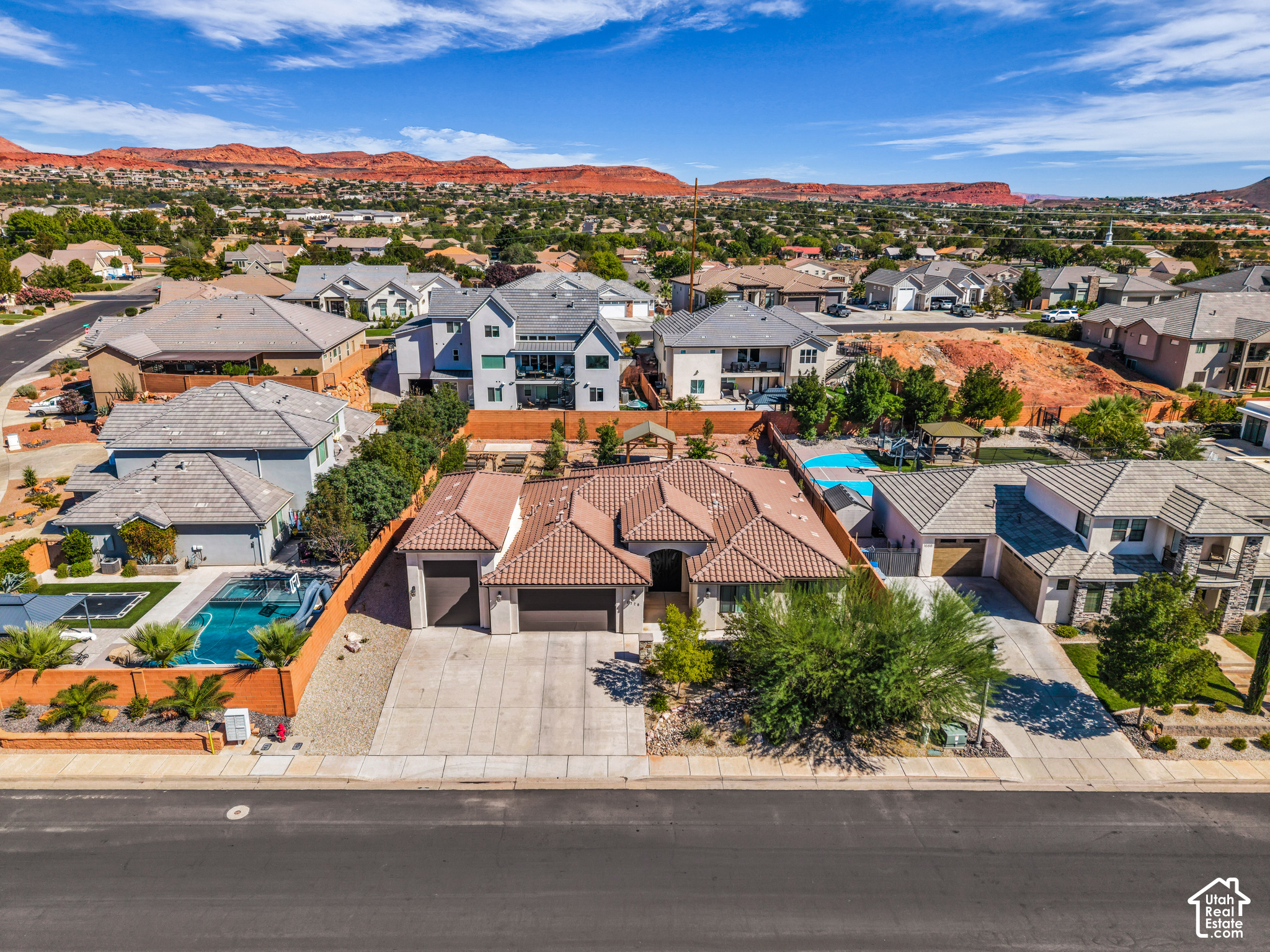 main property photo 41