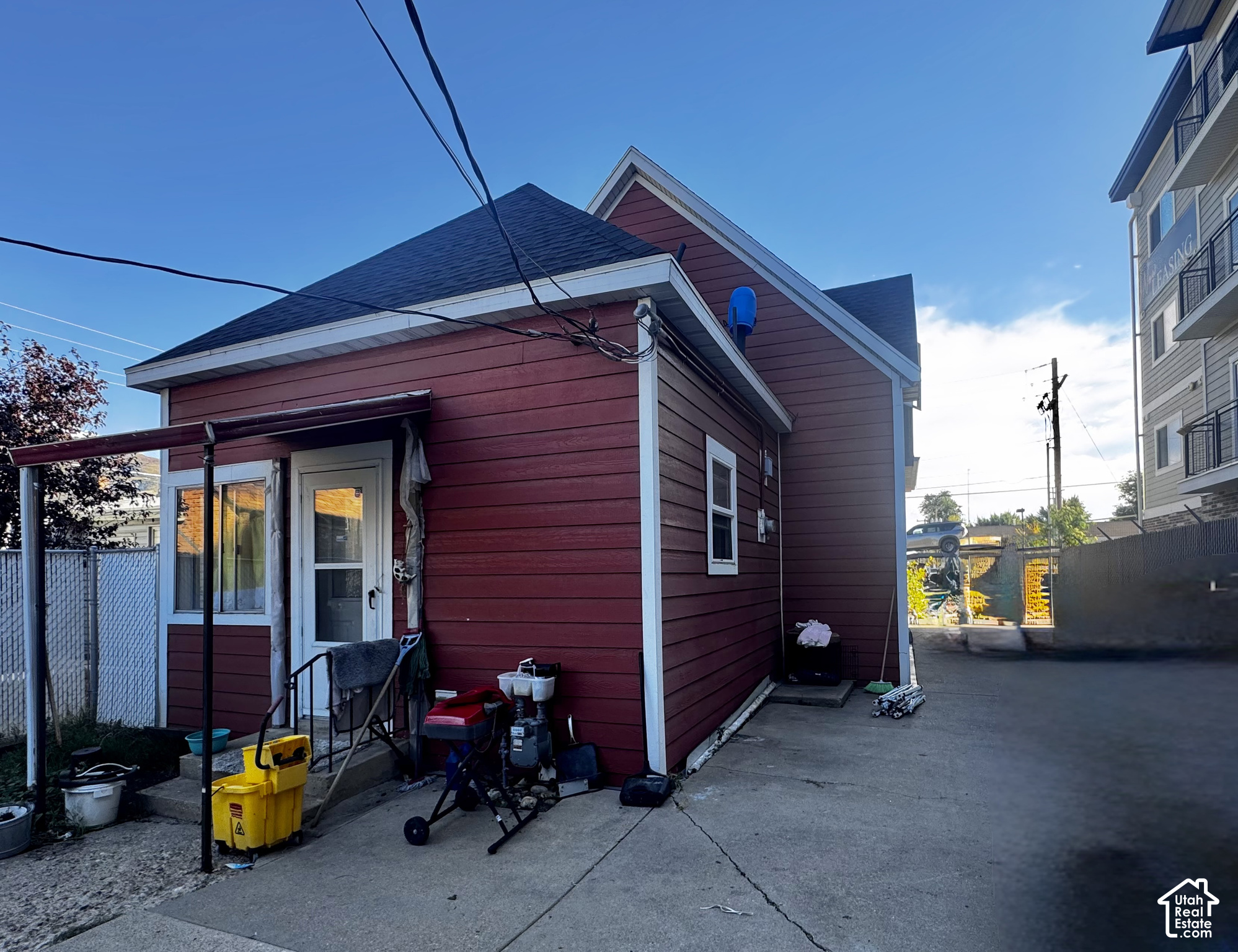 main property photo 31