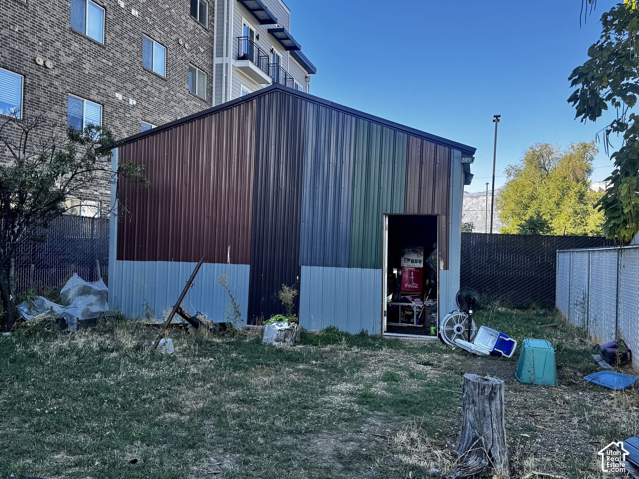 main property photo 34