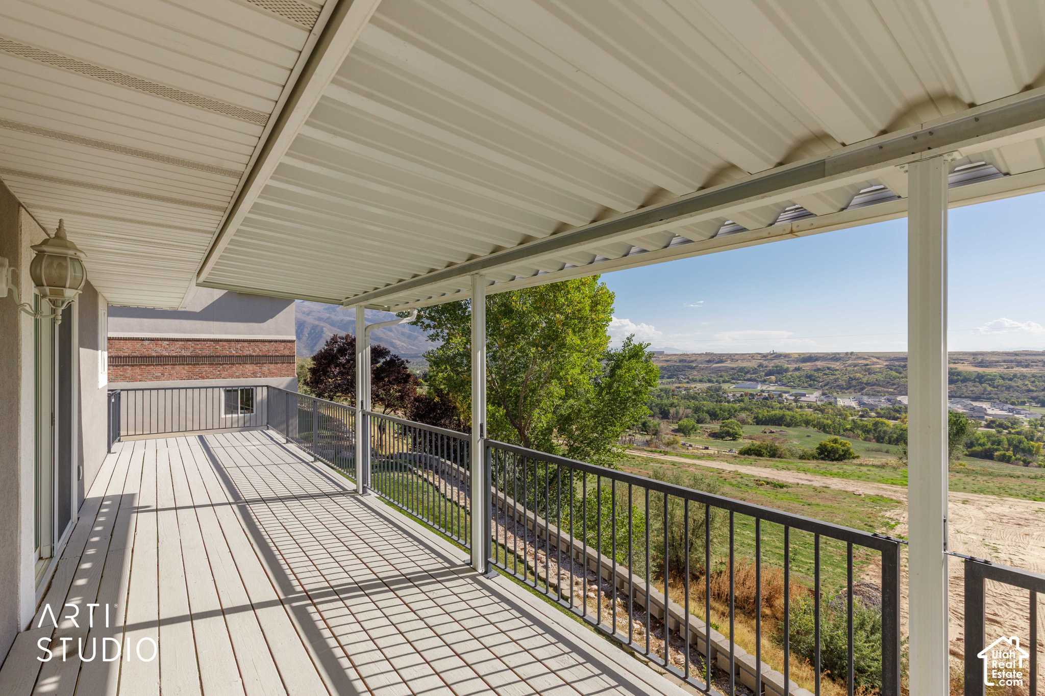 main property photo 16