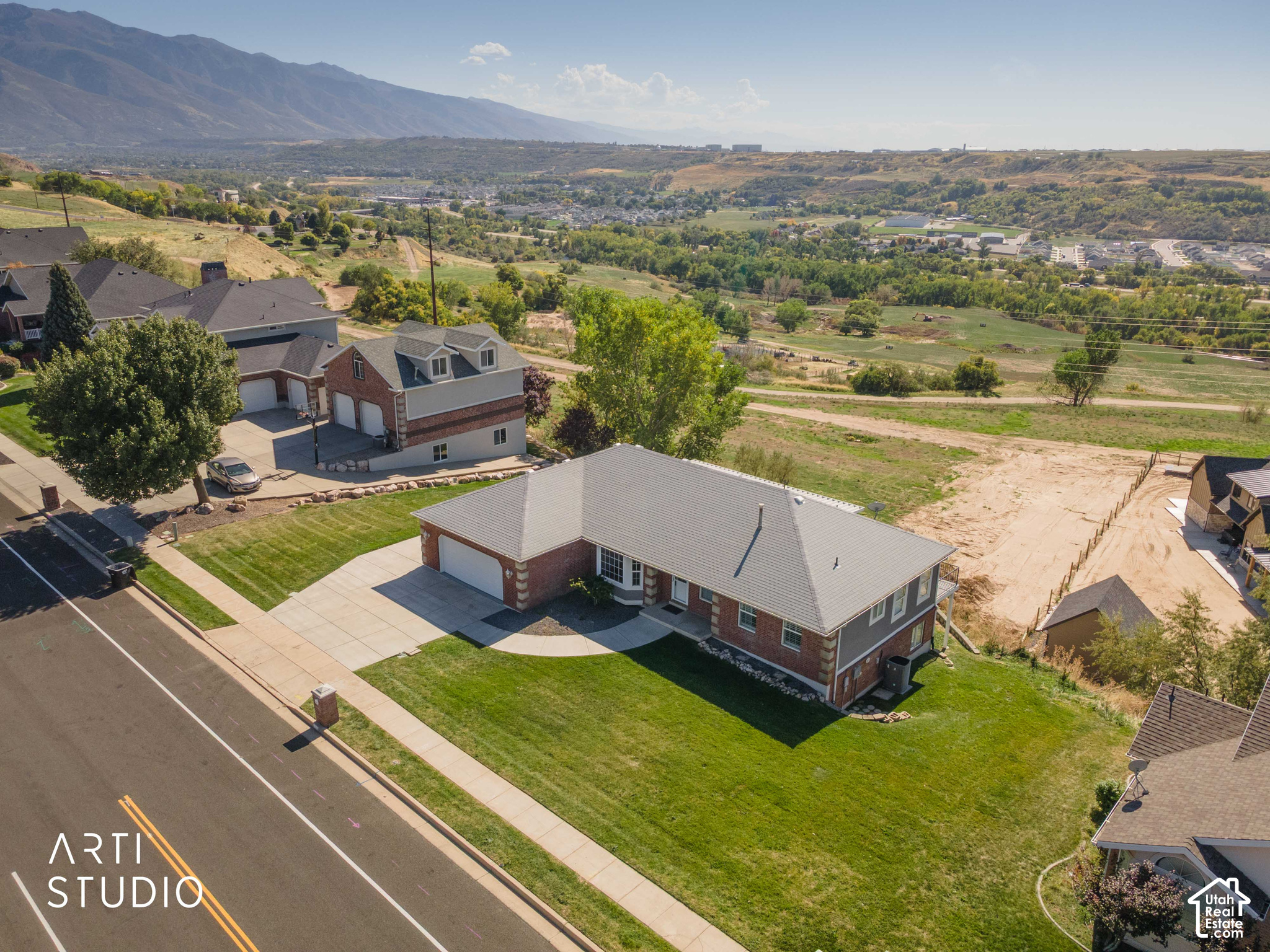 main property photo 48