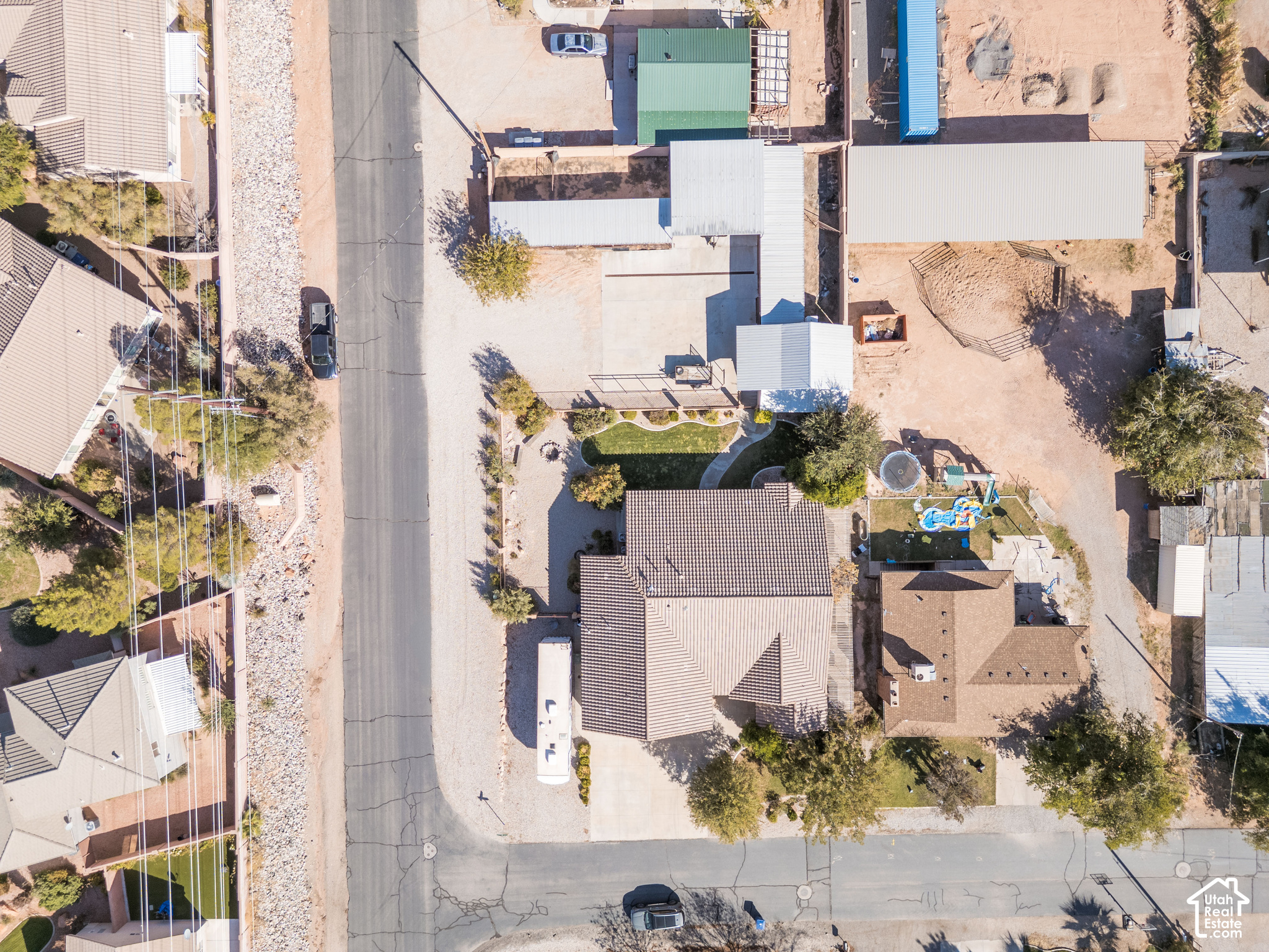 main property photo 36