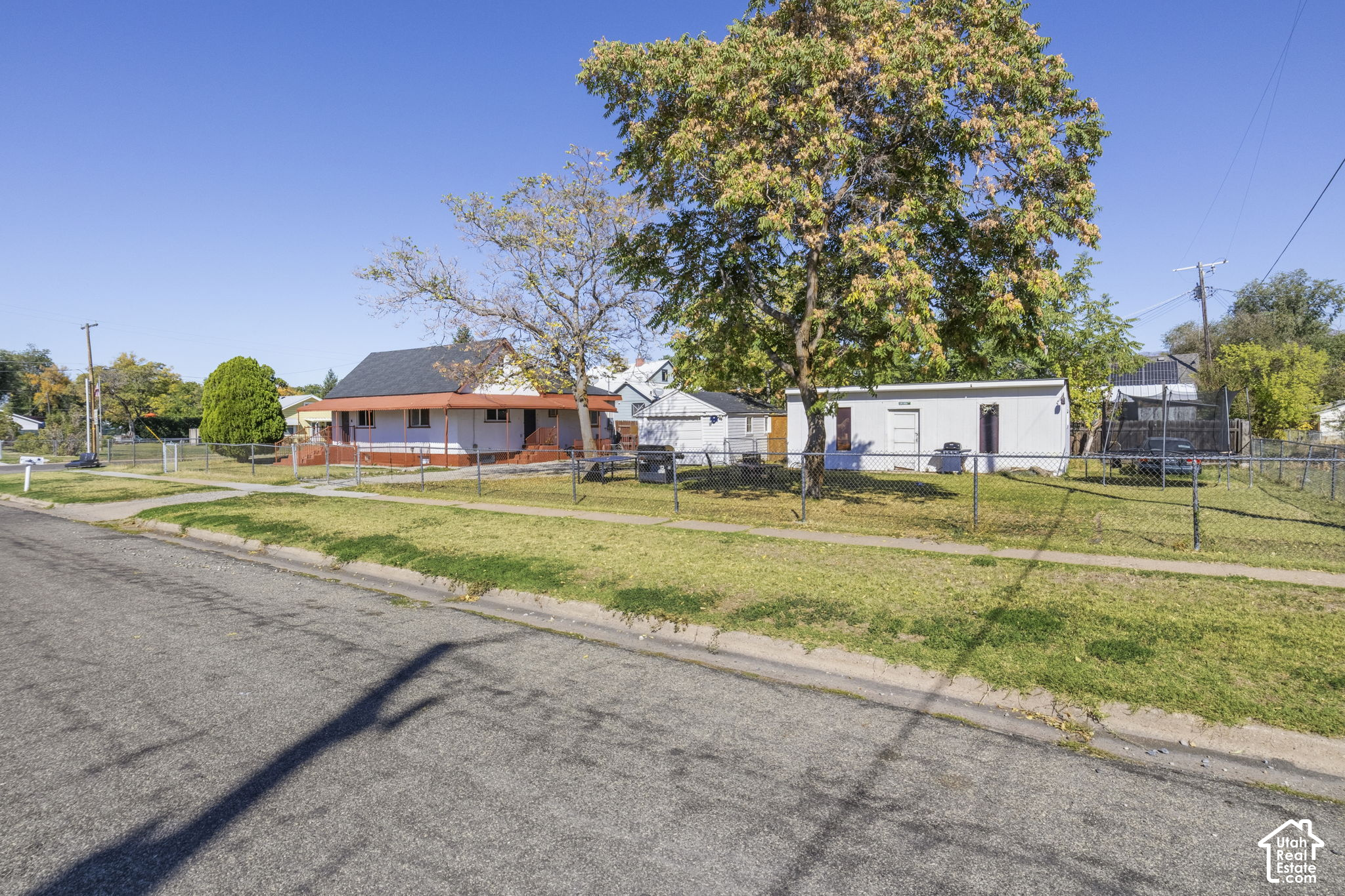 main property photo 26