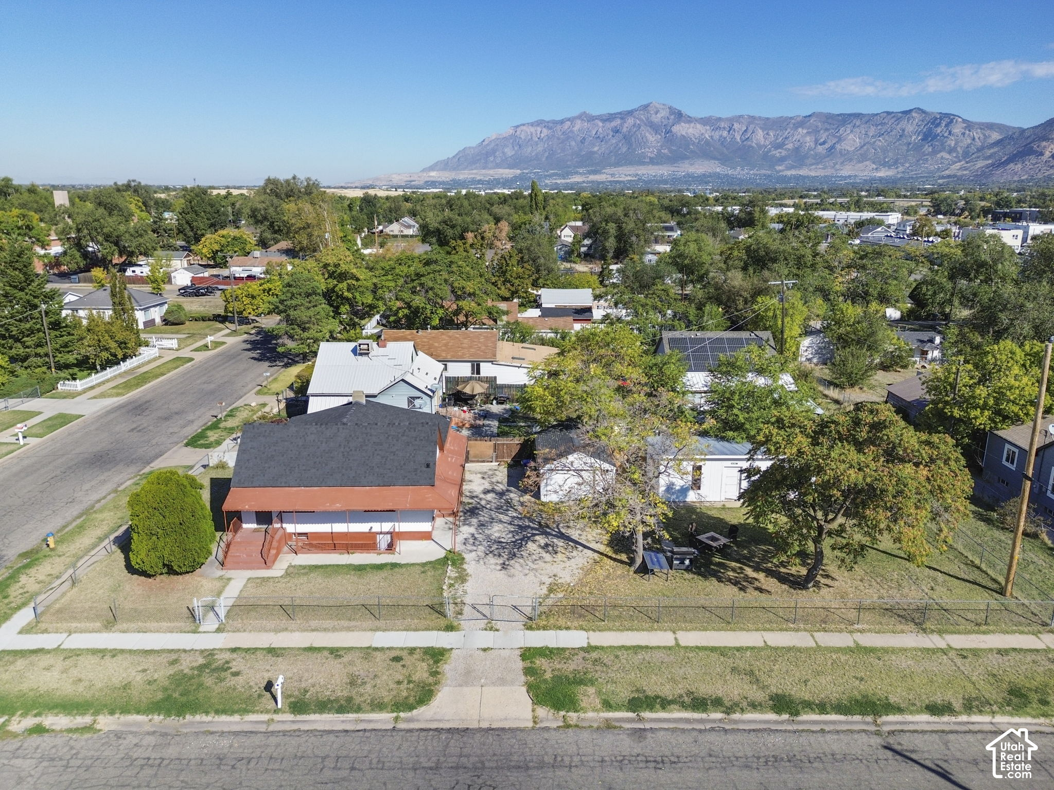 main property photo 27