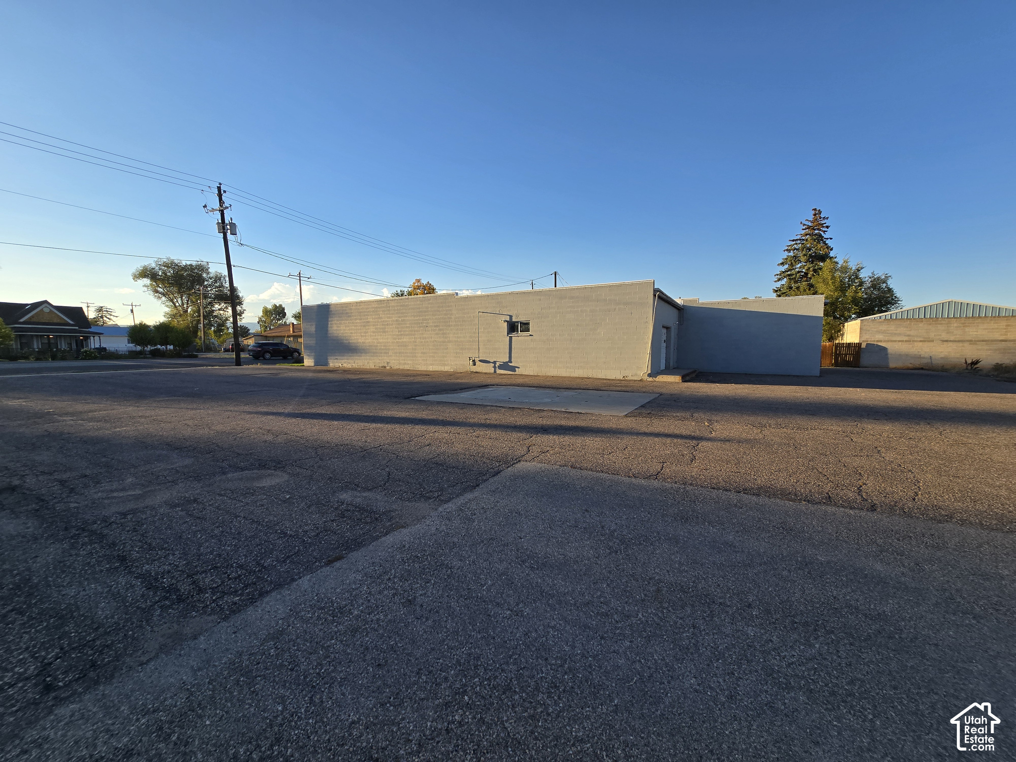 main property photo 25