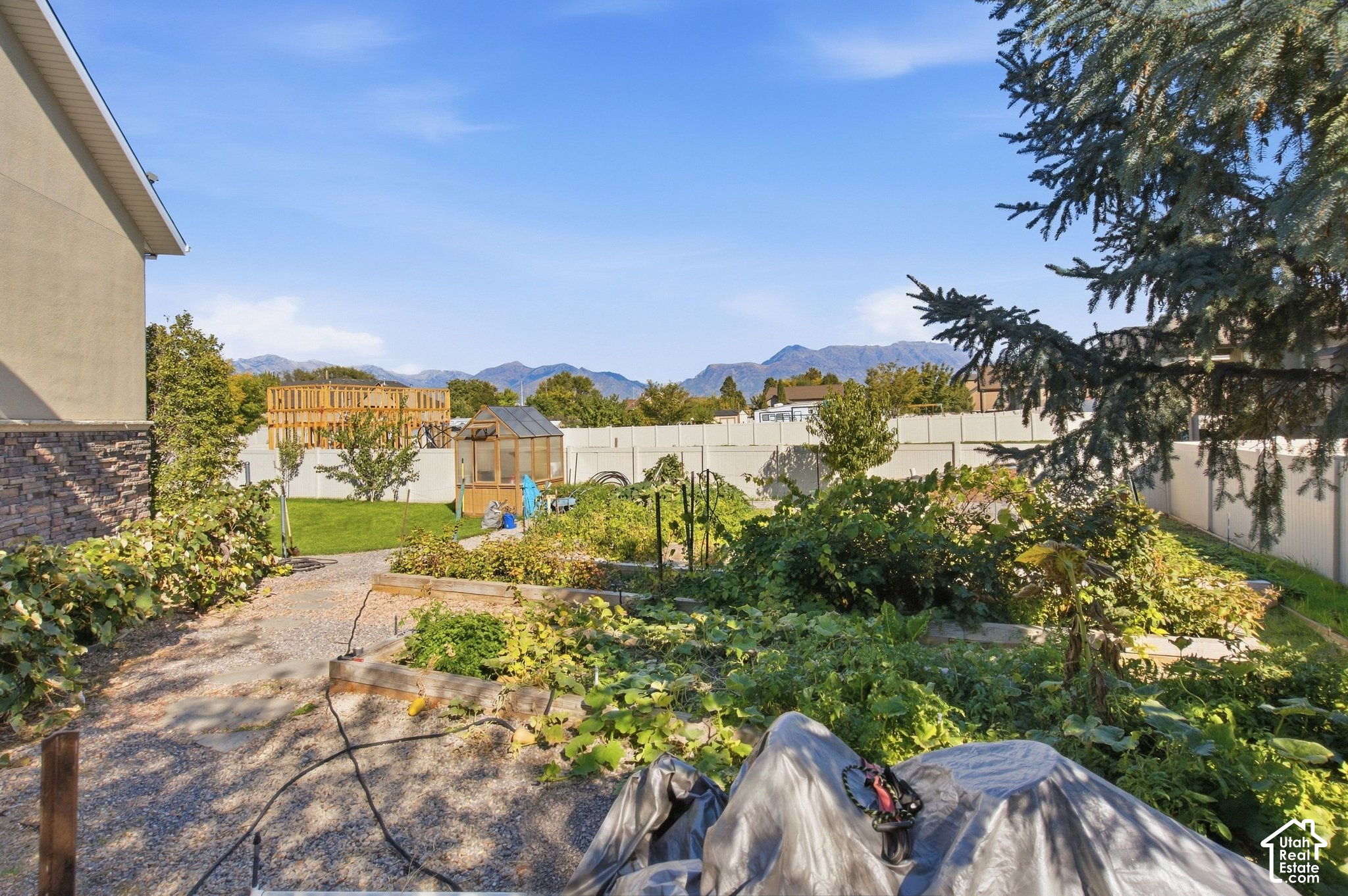 main property photo 79