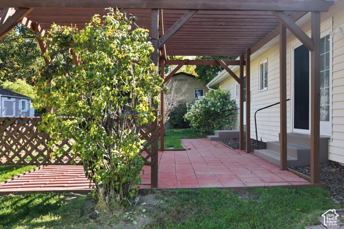 main property photo 36