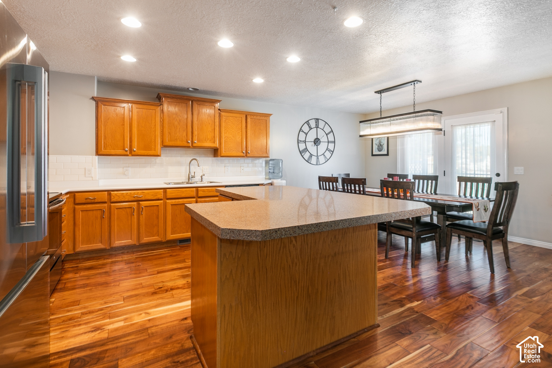 main property photo 8