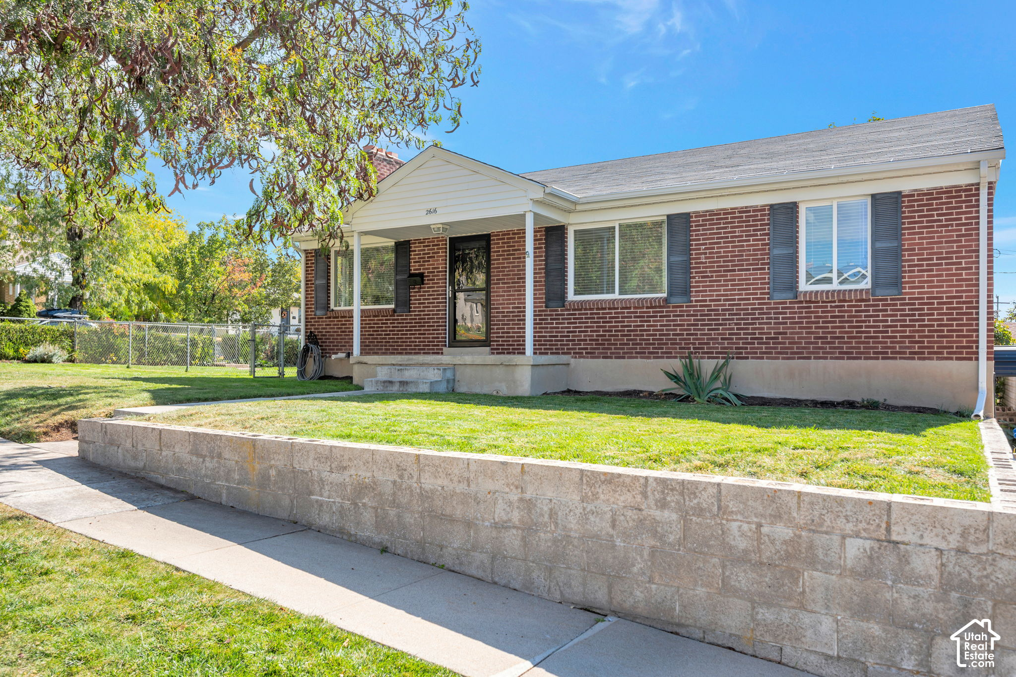 main property photo 24