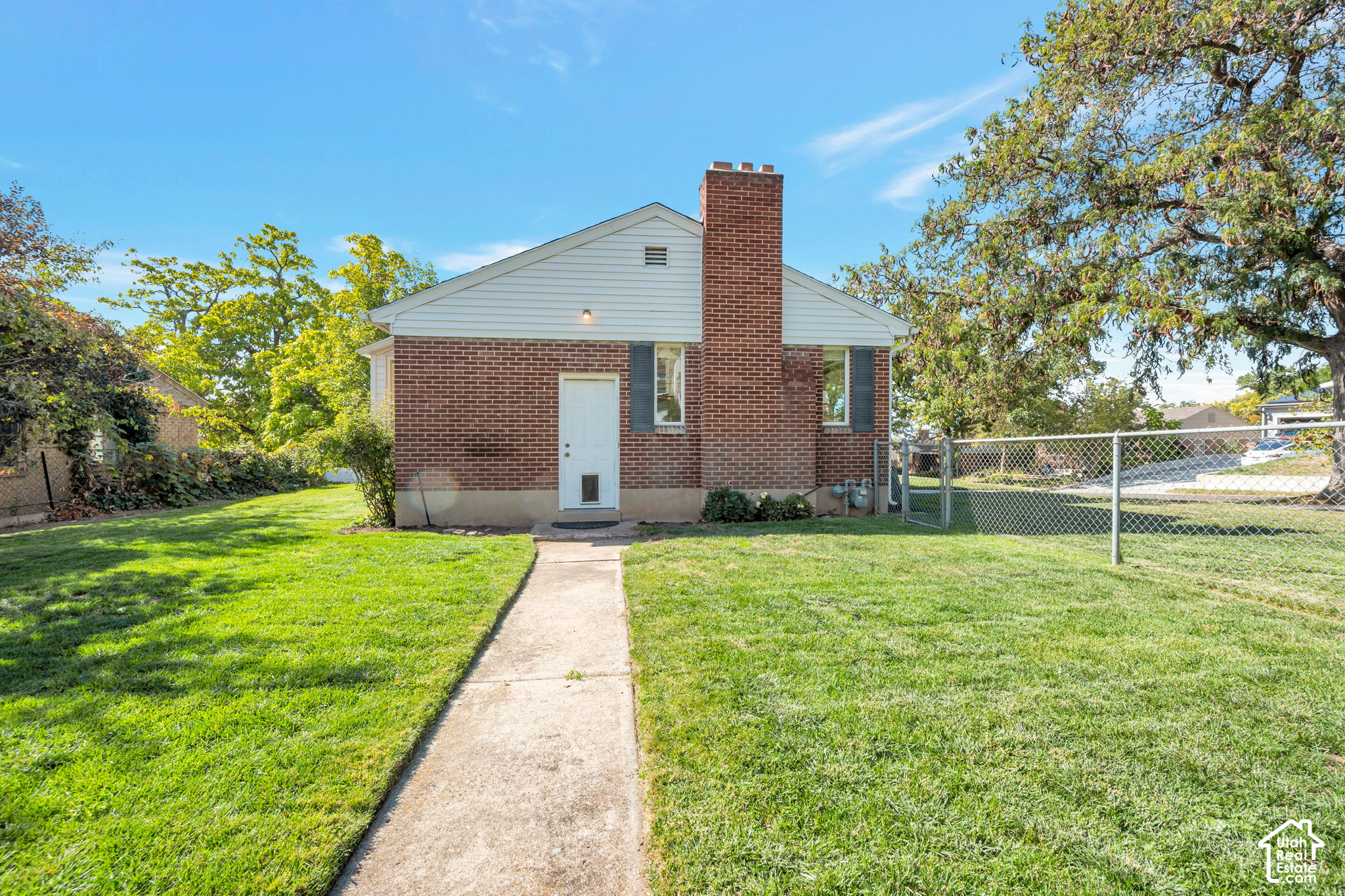 main property photo 26