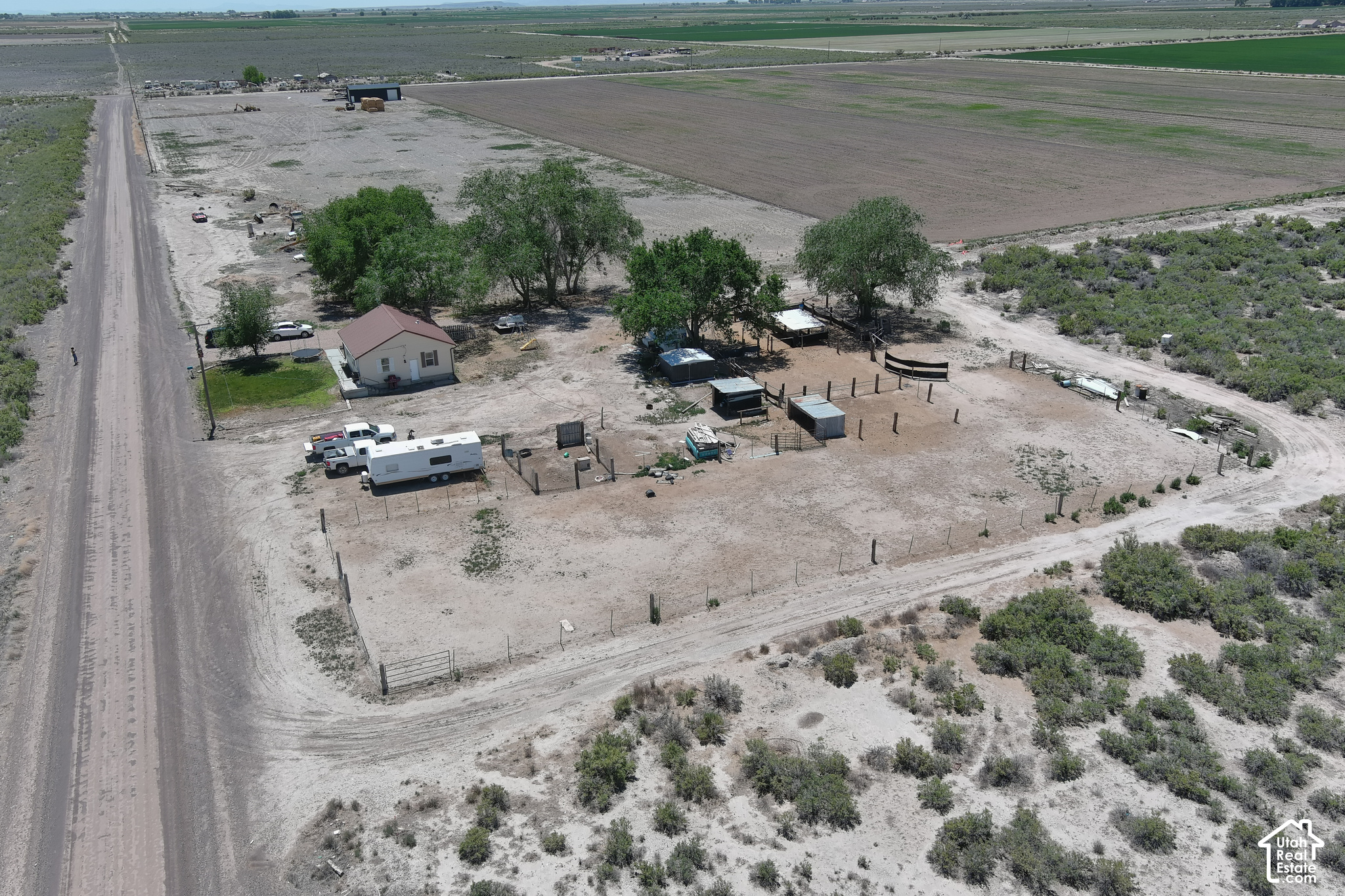 main property photo 13