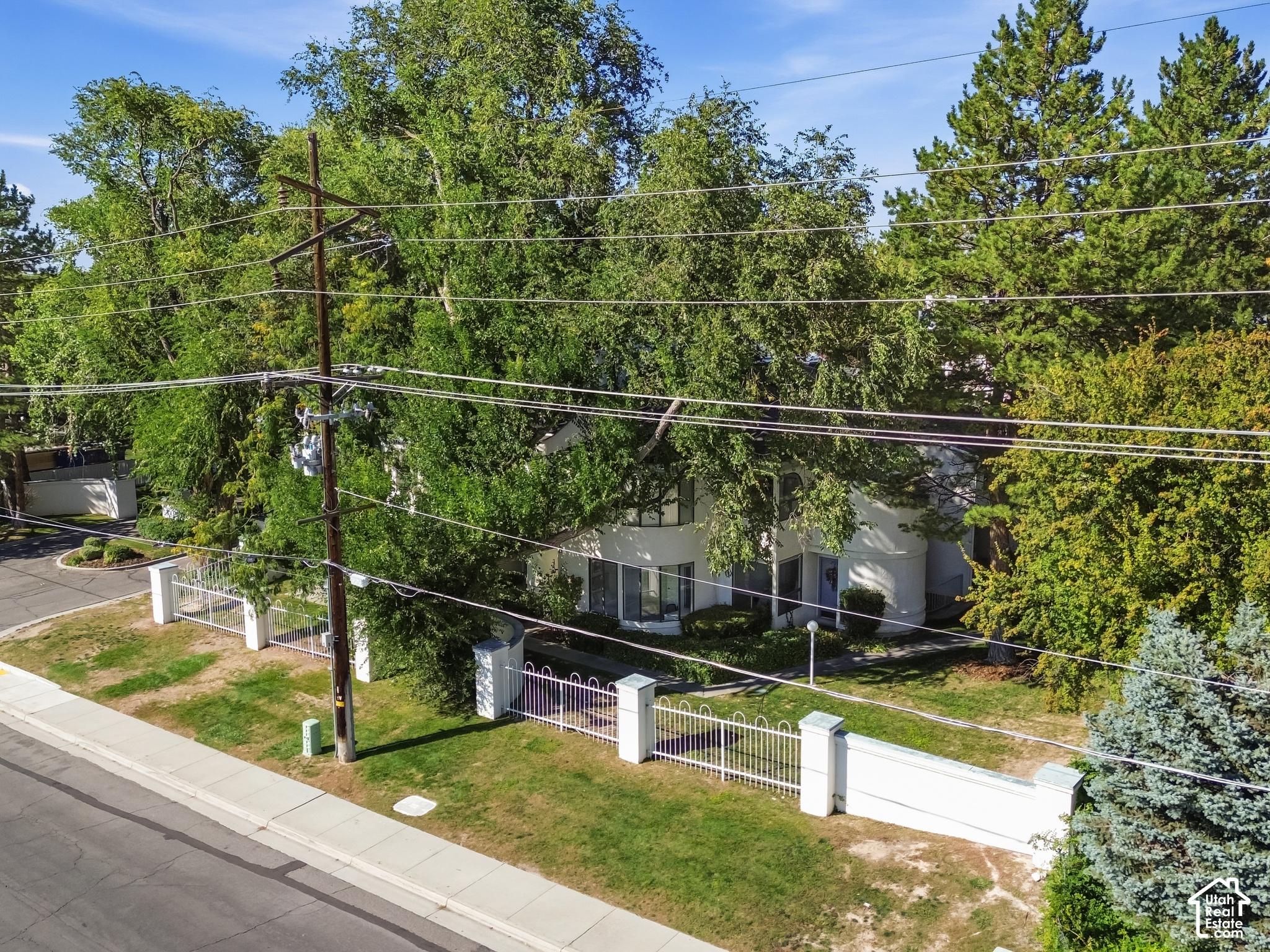 main property photo 29