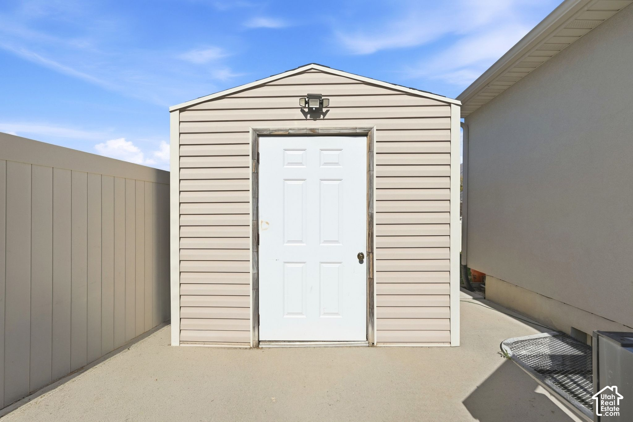 main property photo 36