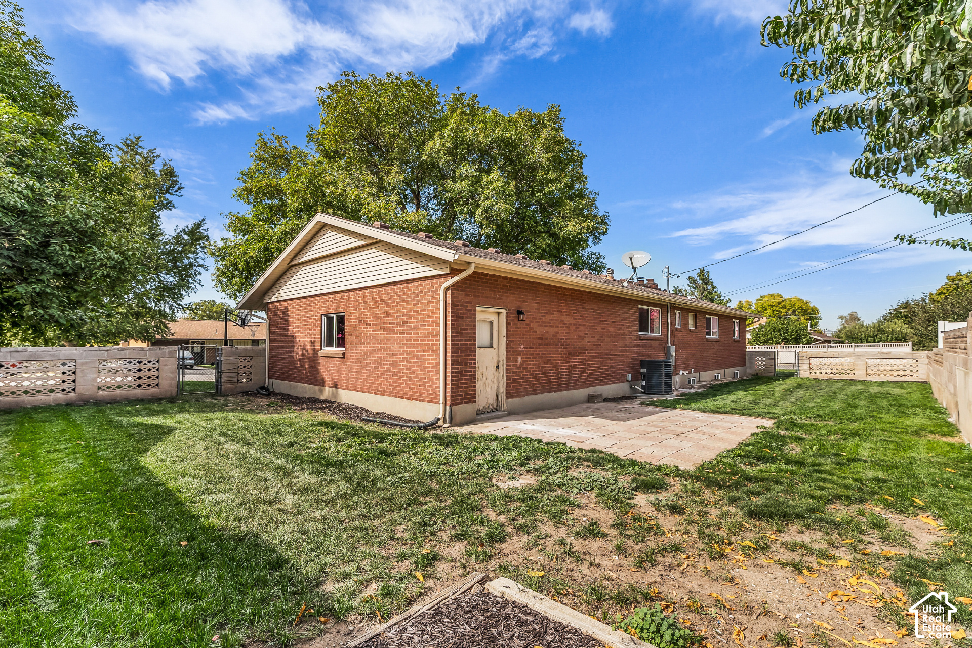 main property photo 29