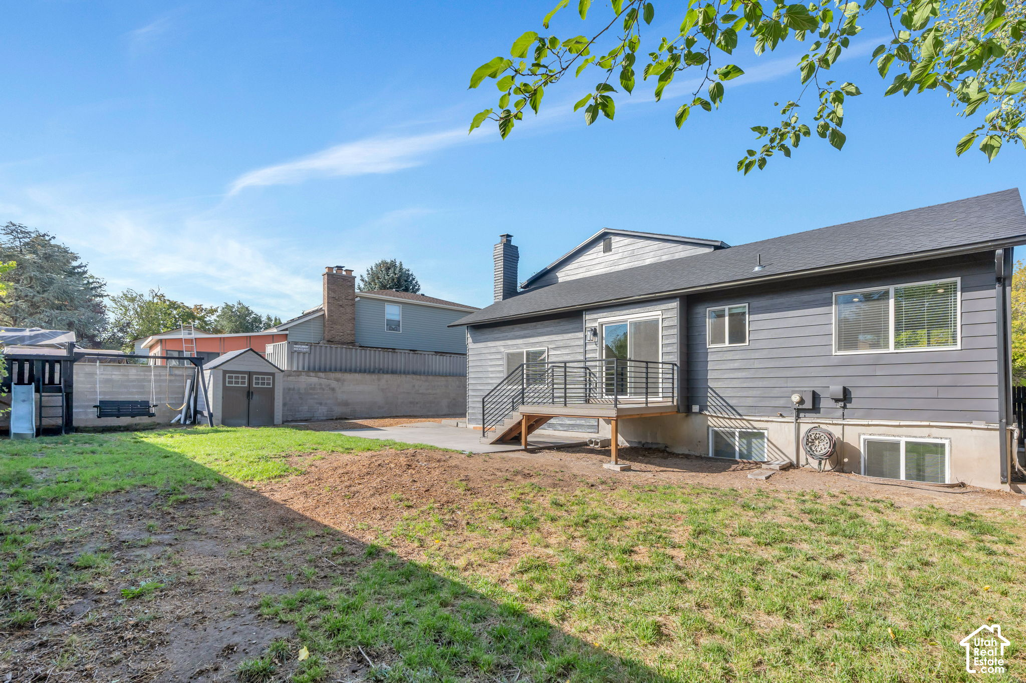 main property photo 33