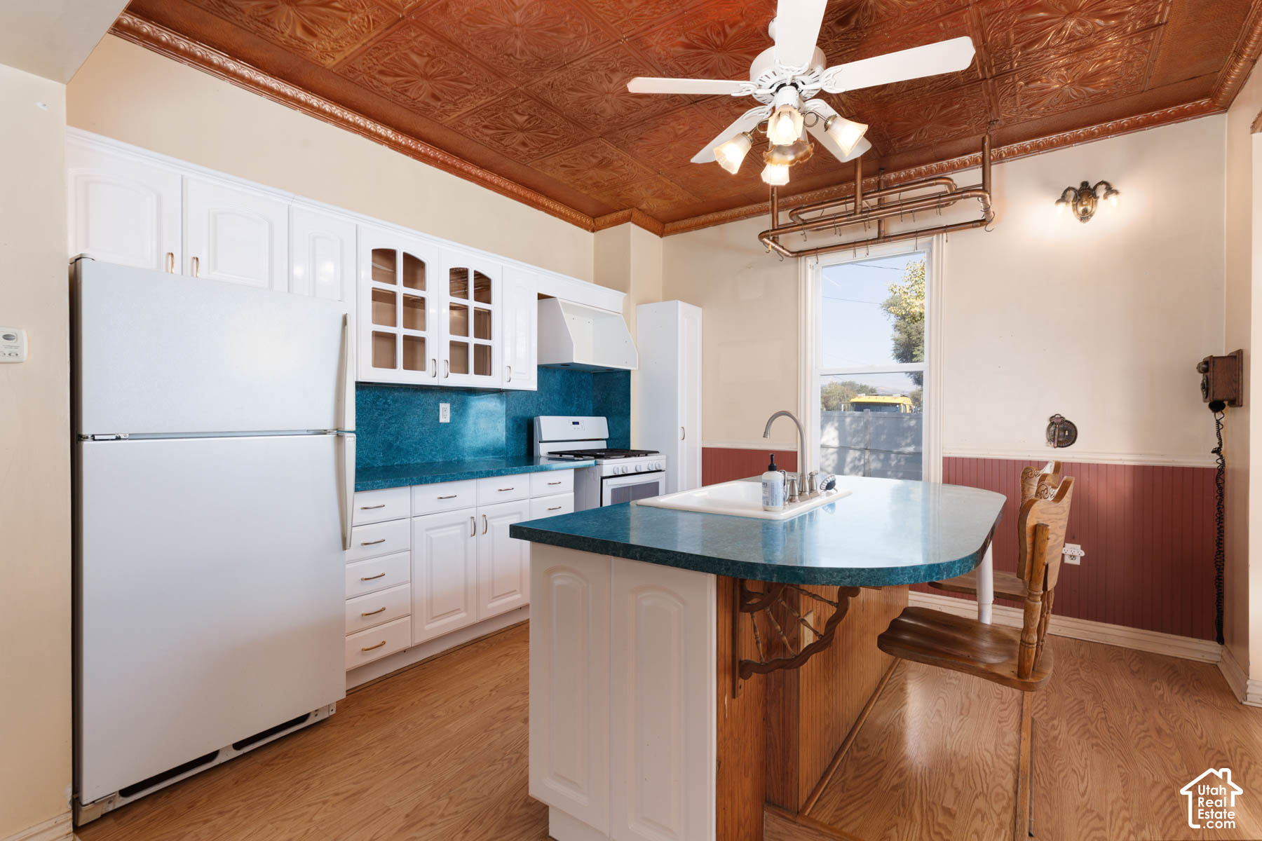 main property photo 16