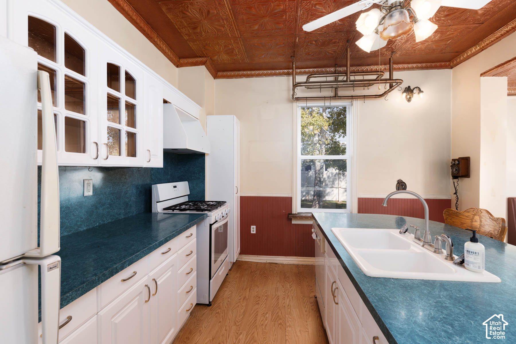 main property photo 22