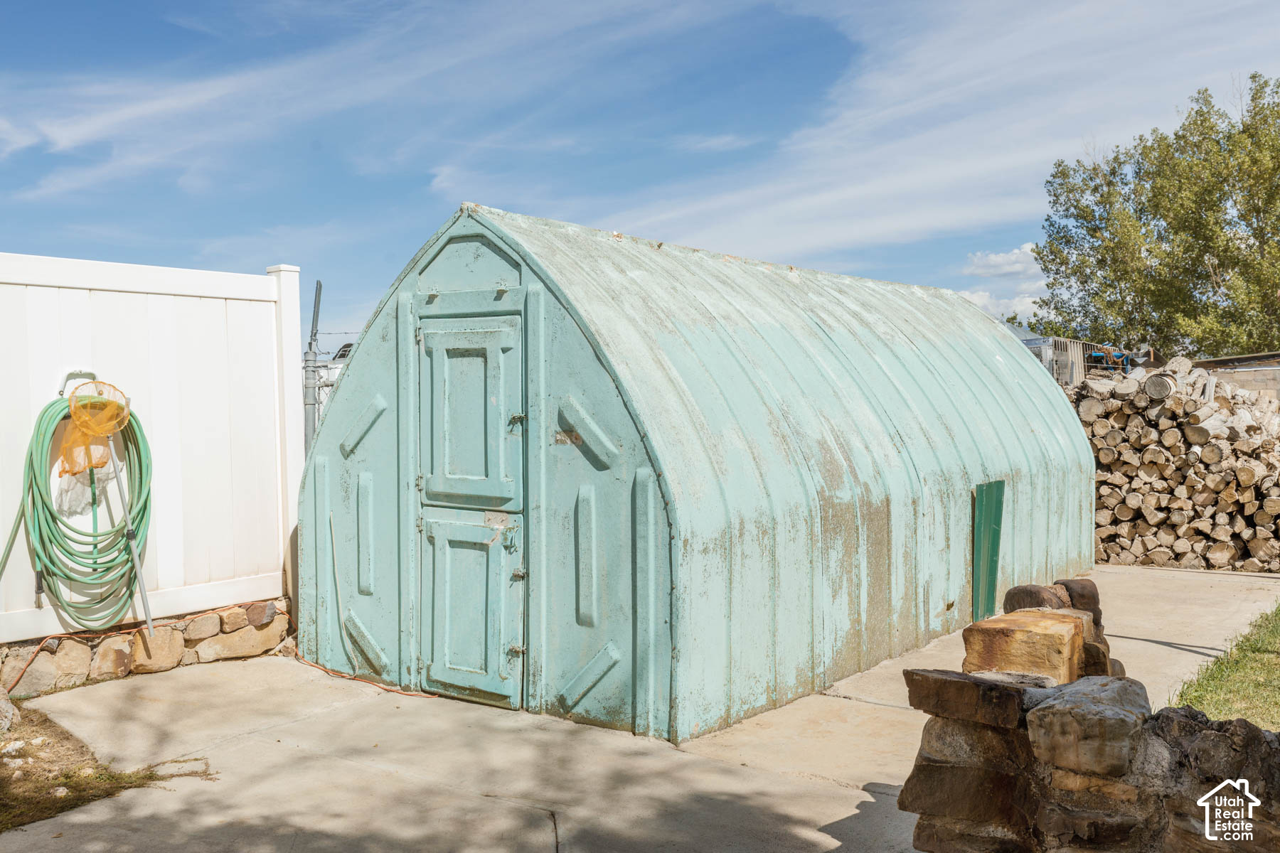 main property photo 41
