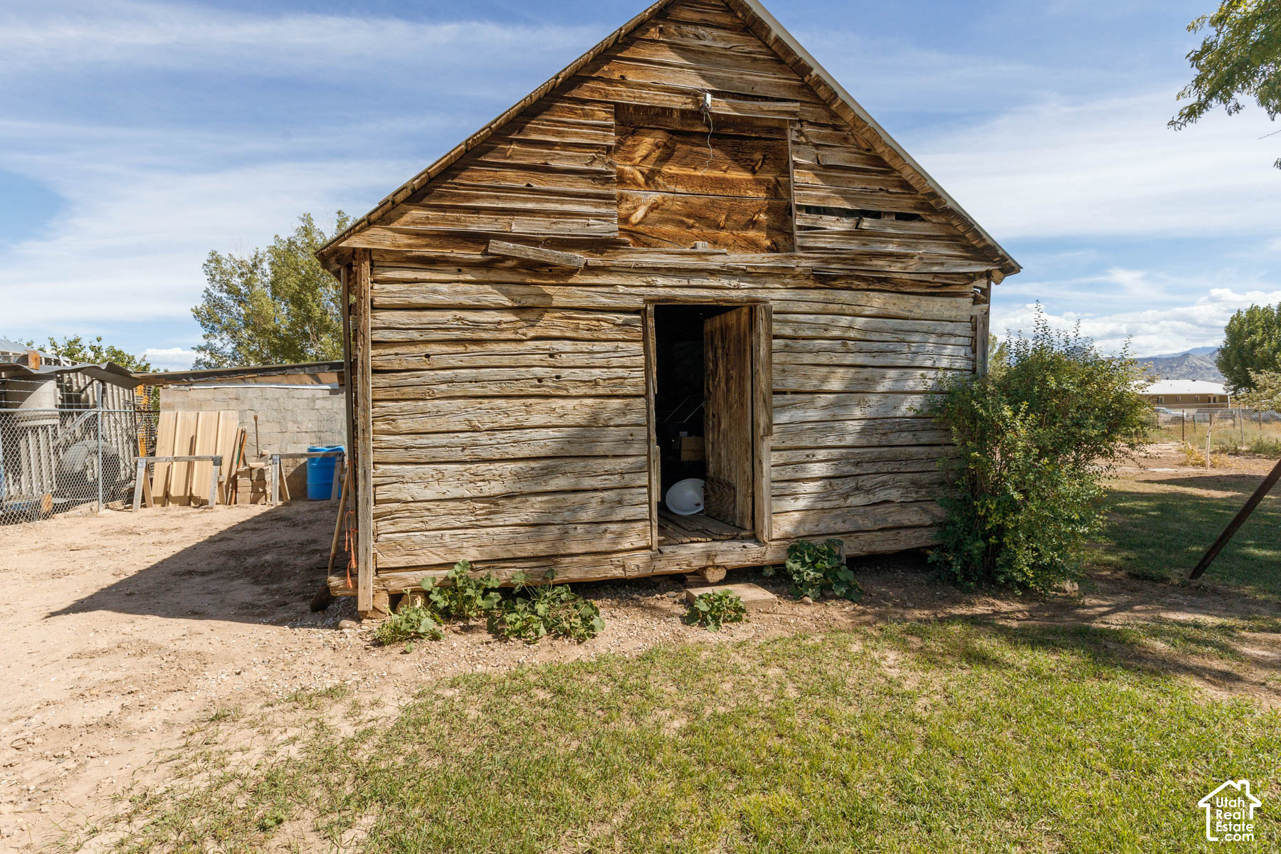 main property photo 46