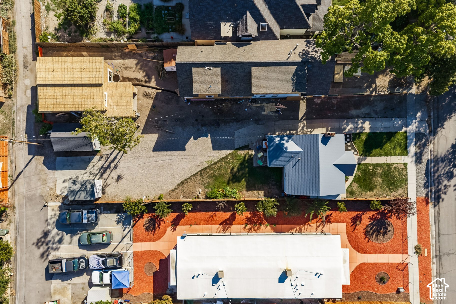 main property photo 29