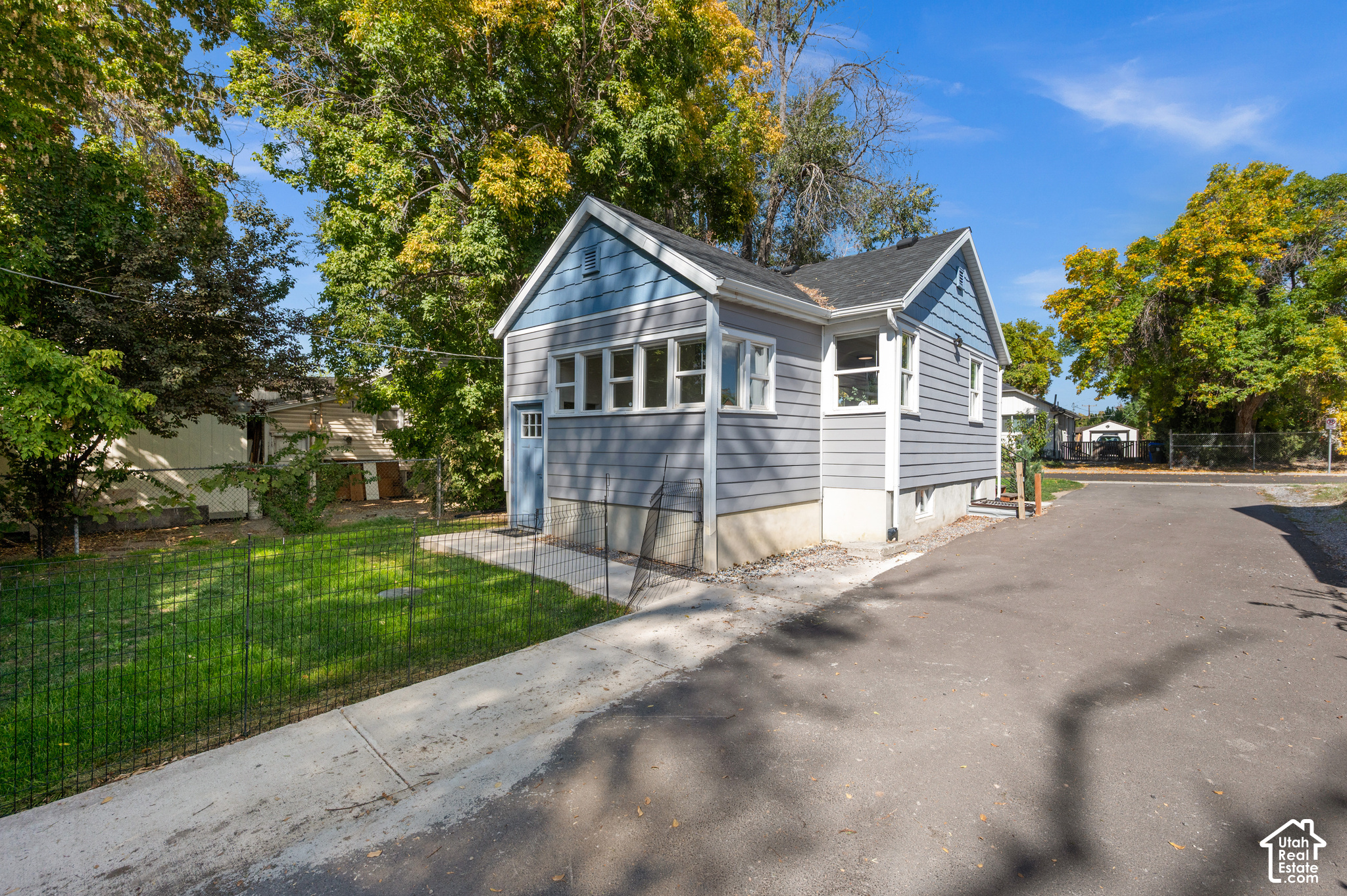 main property photo 20