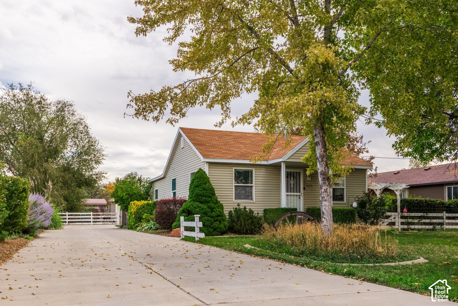 main property photo 5