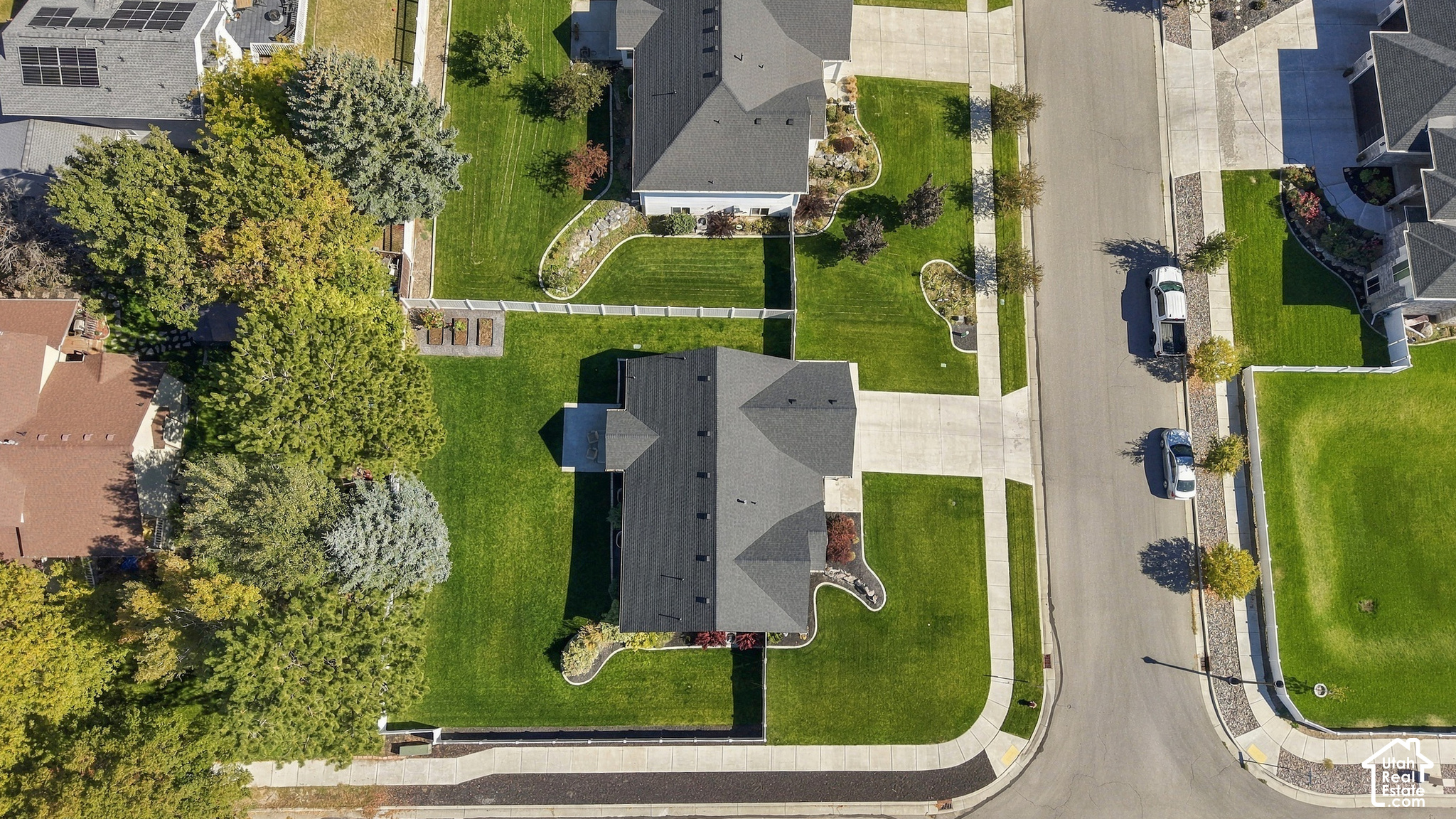 main property photo 34