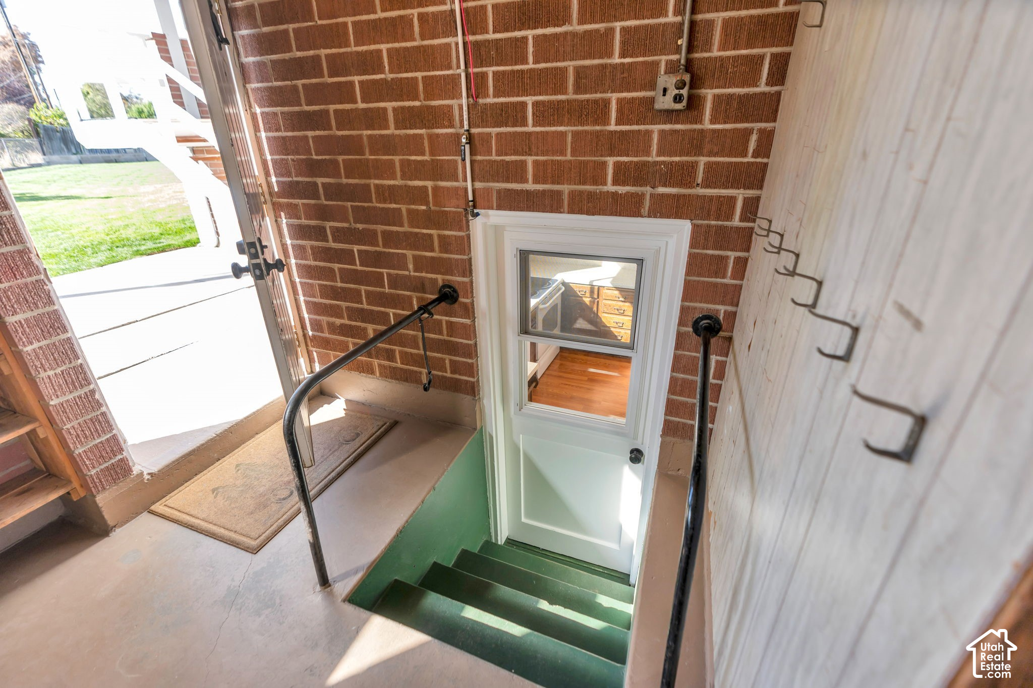 main property photo 14