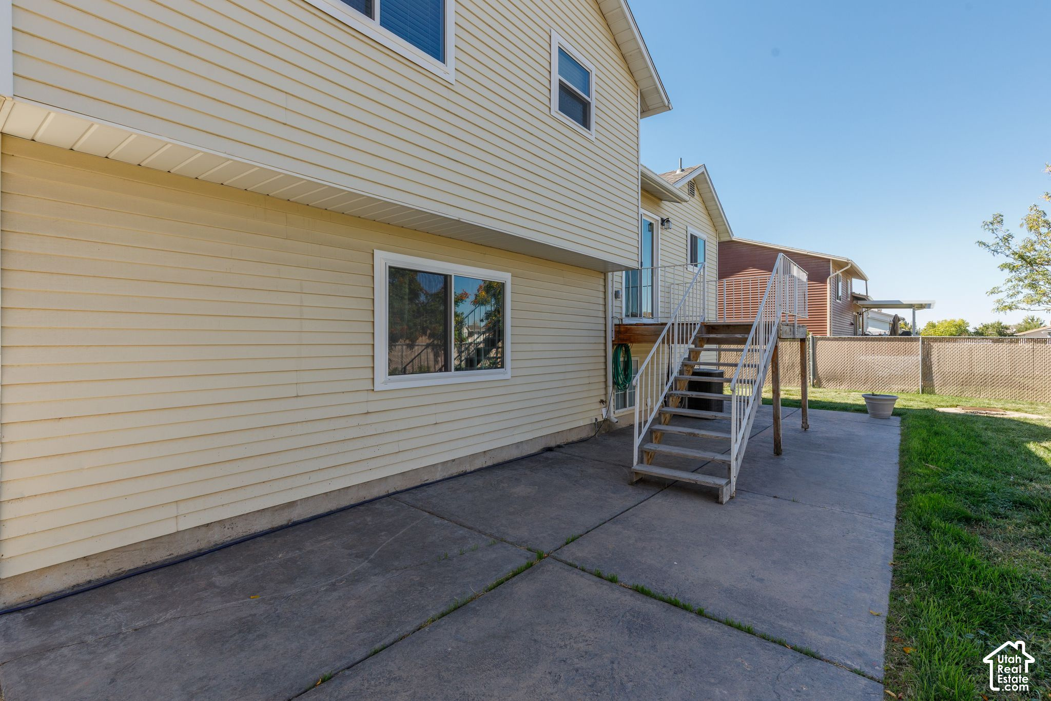 main property photo 27