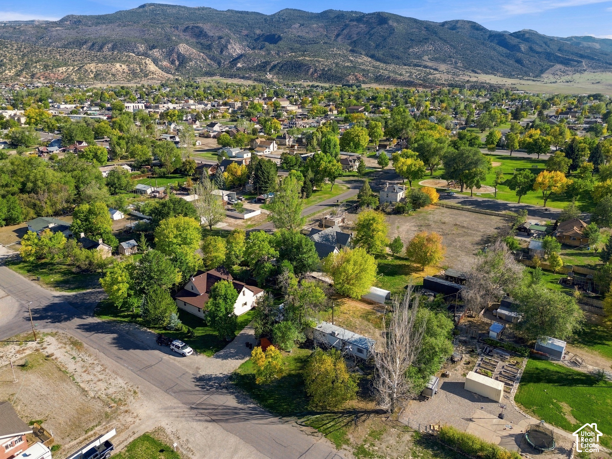 main property photo 16