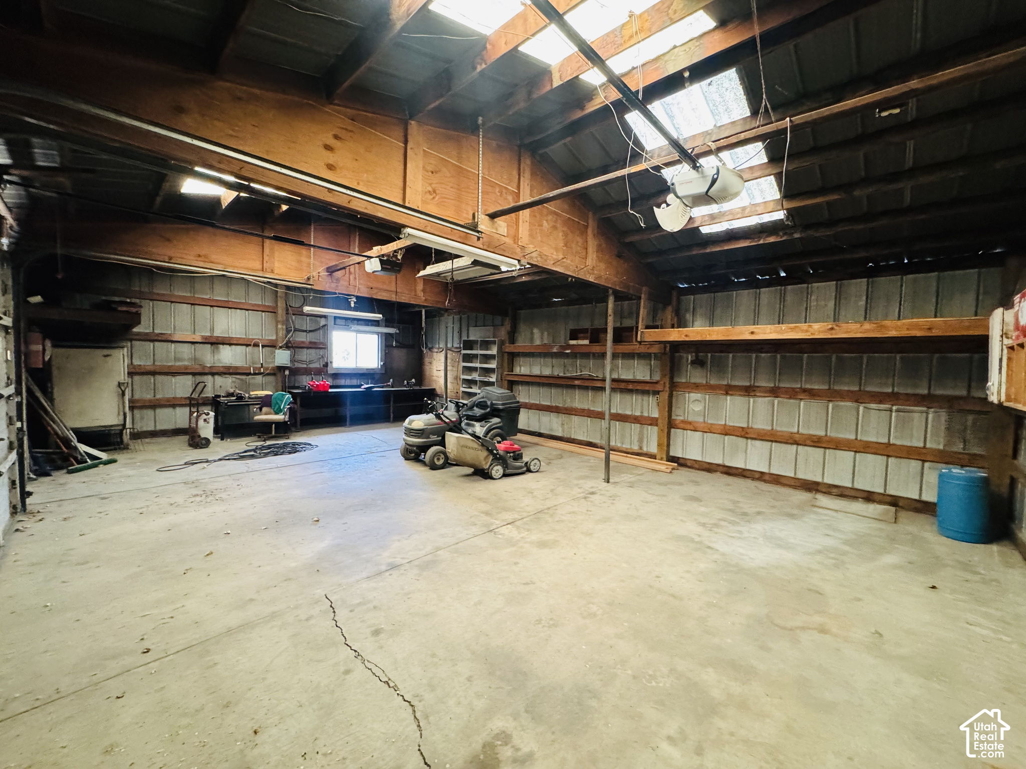 main property photo 17