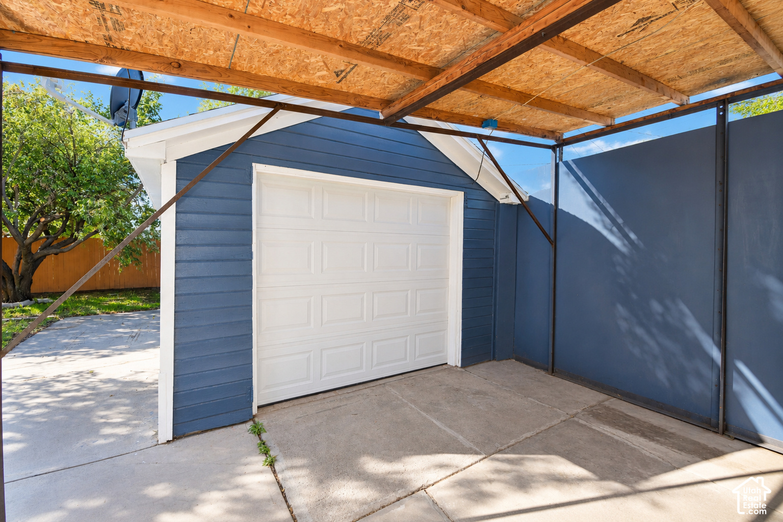 main property photo 35