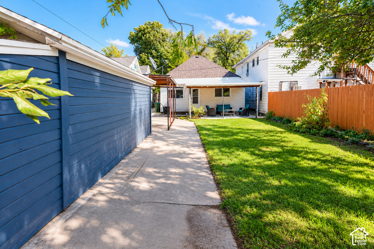 main property photo 38