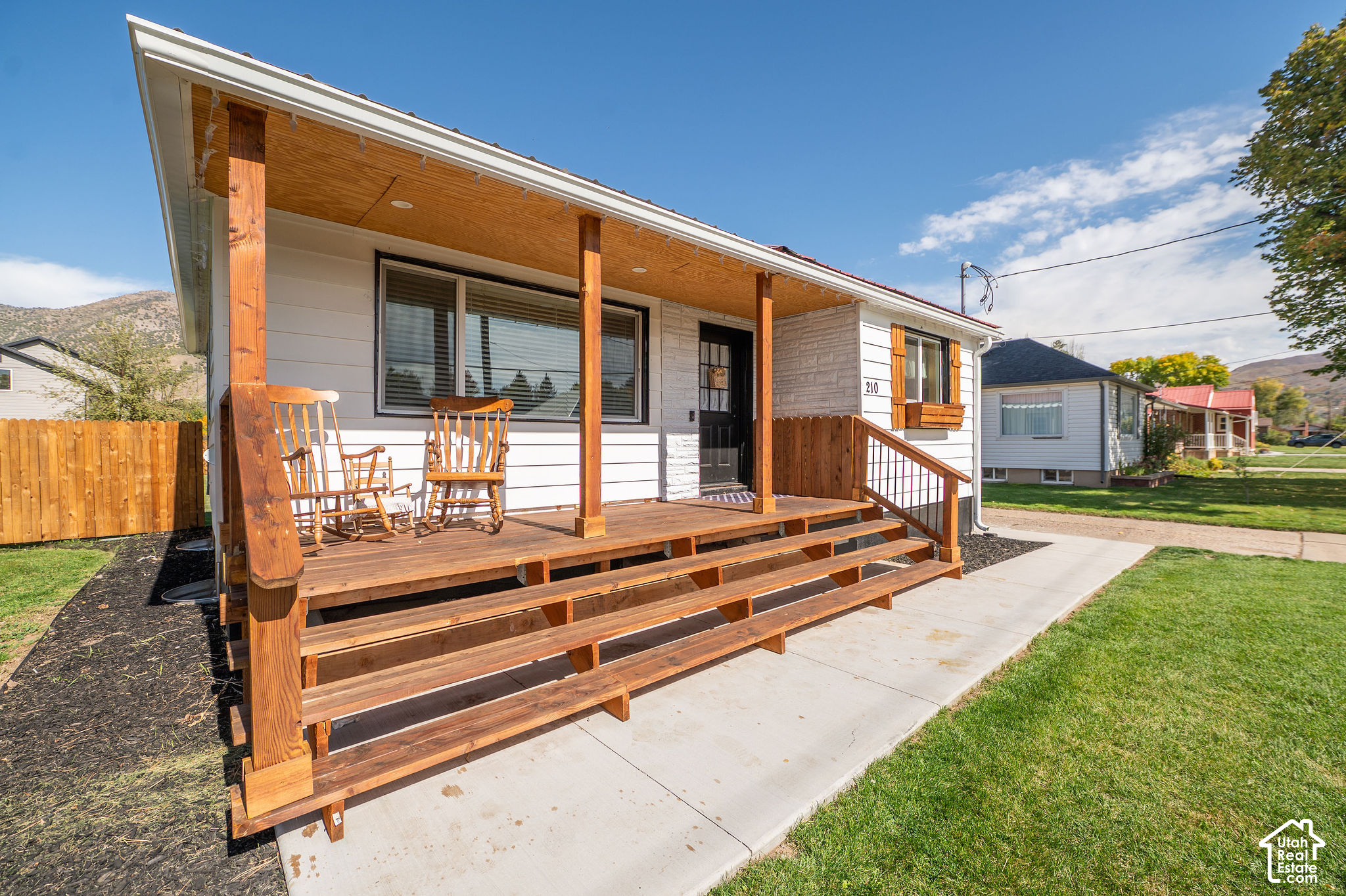 main property photo 6