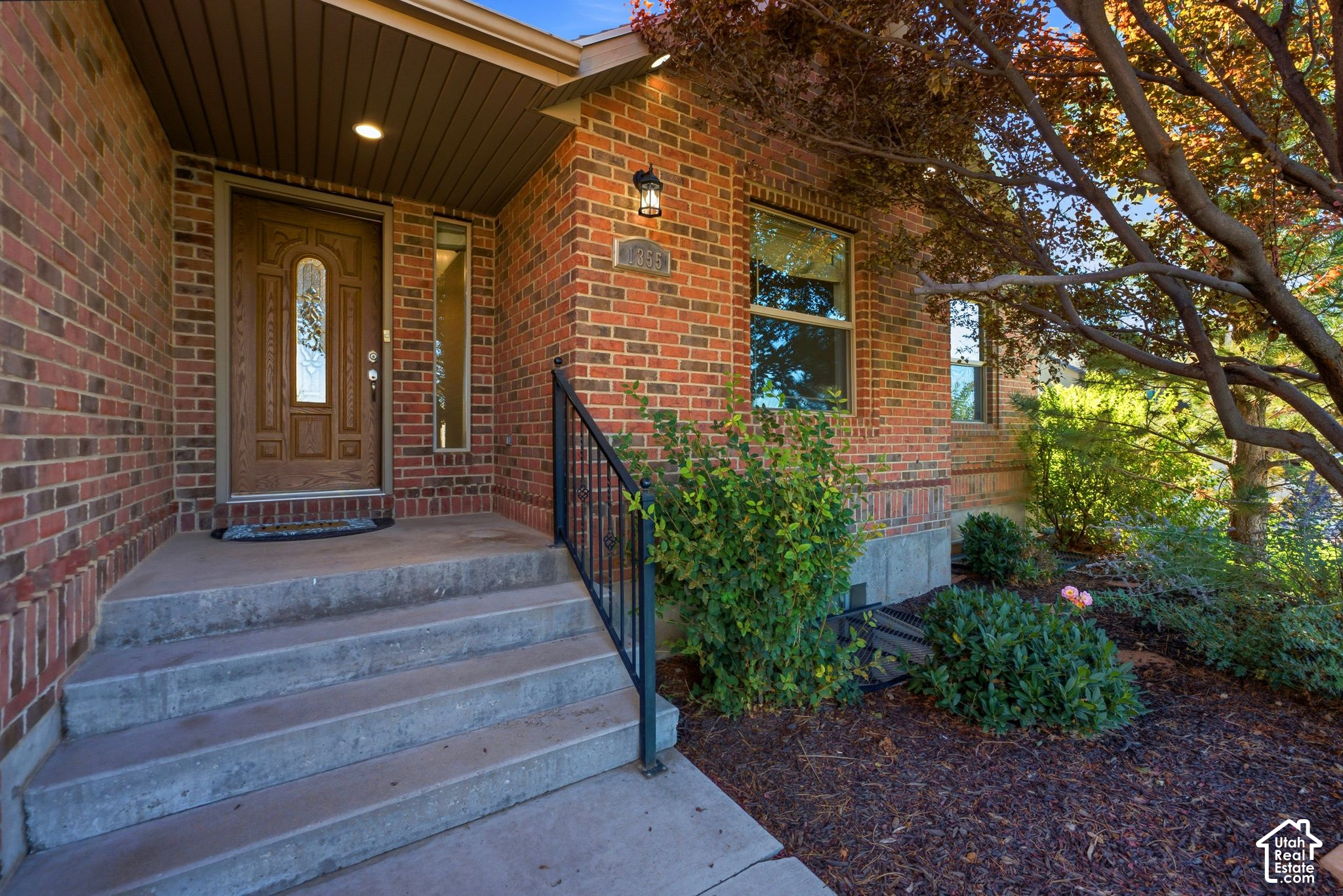 main property photo 6