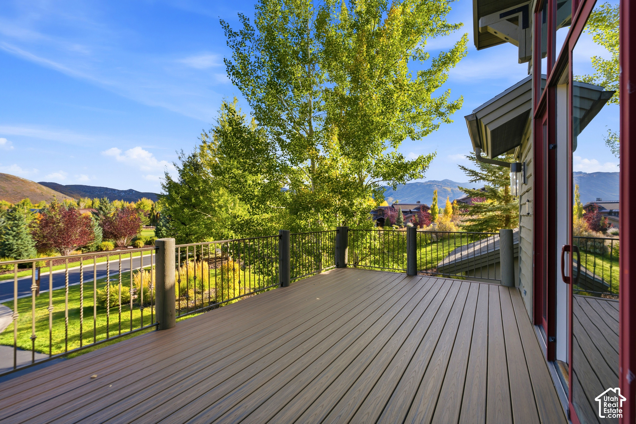 main property photo 10