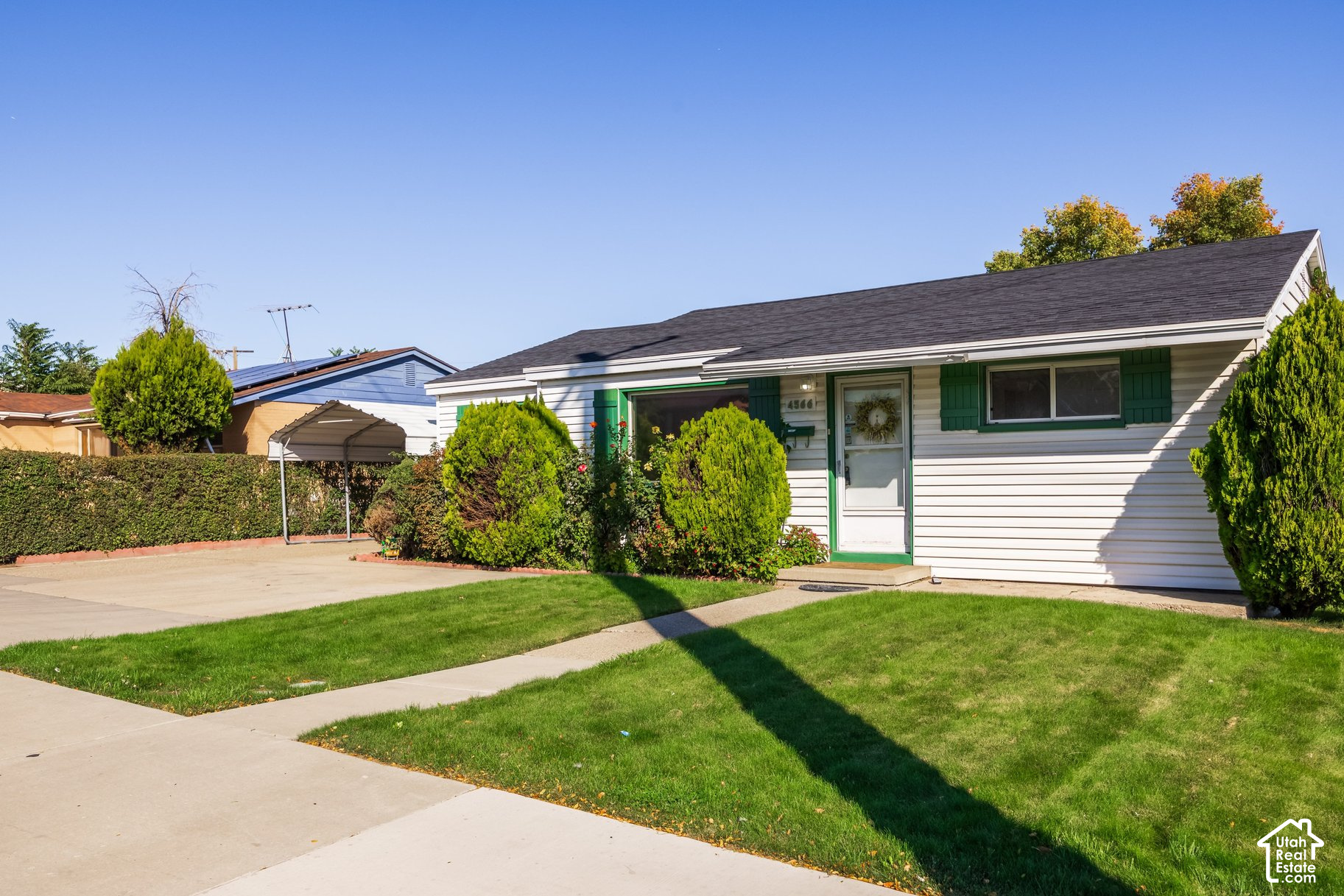 main property photo 23