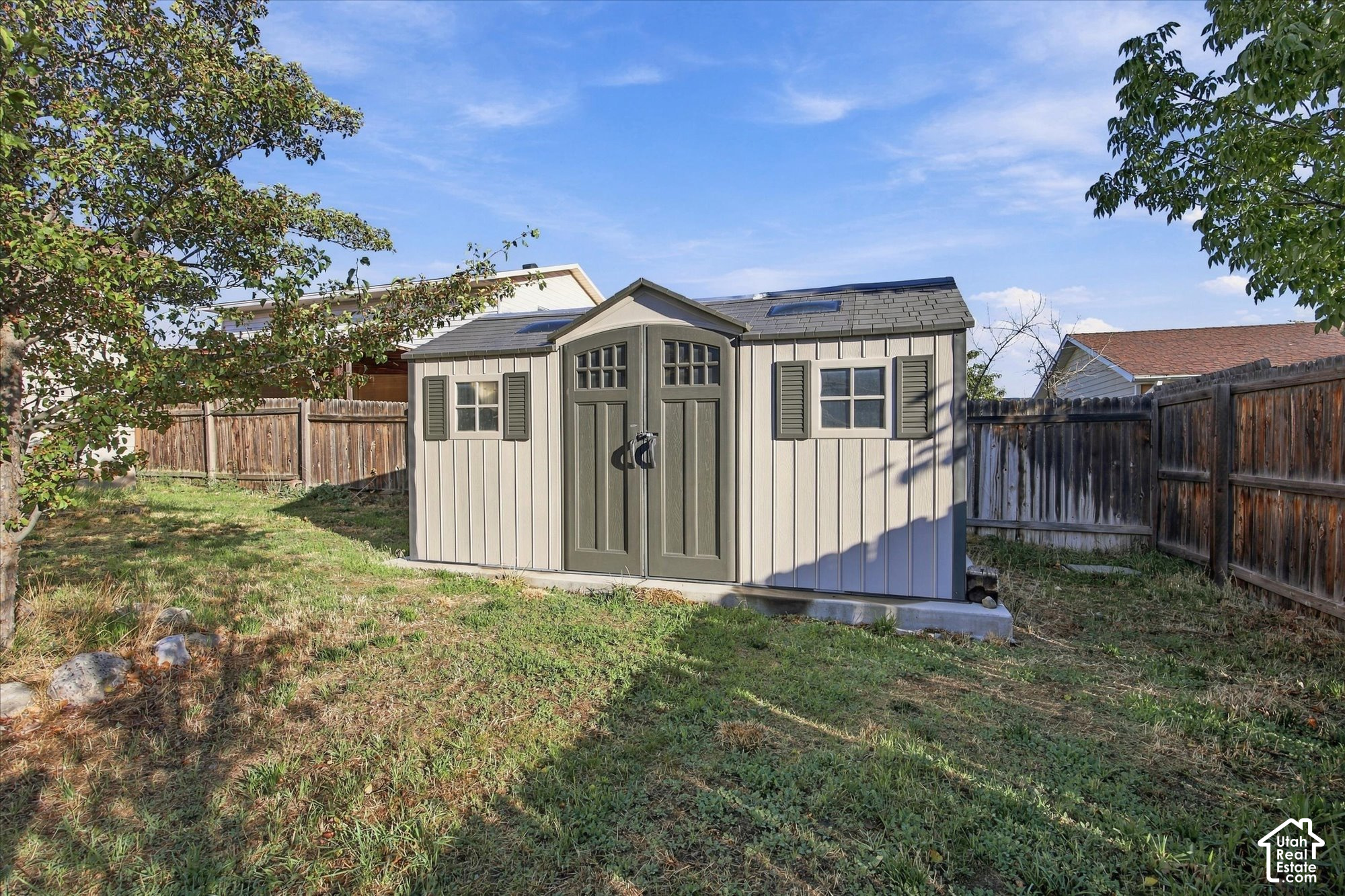 main property photo 20