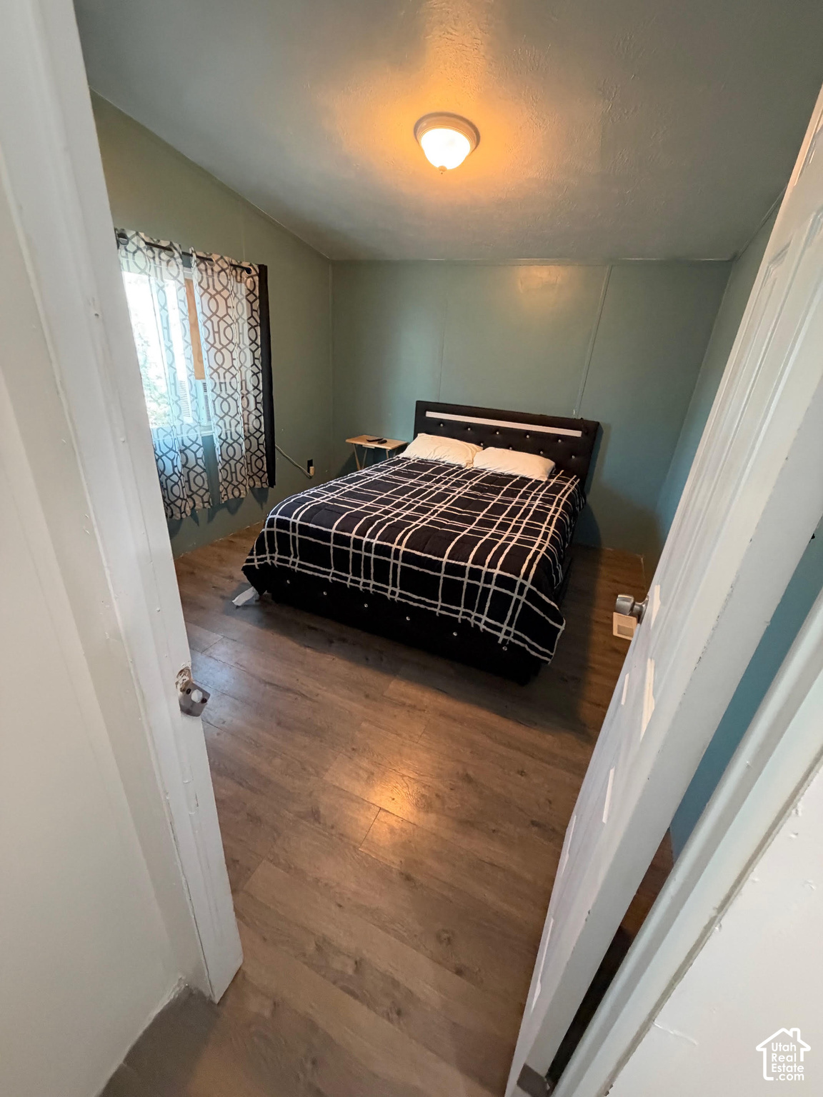 main property photo 11