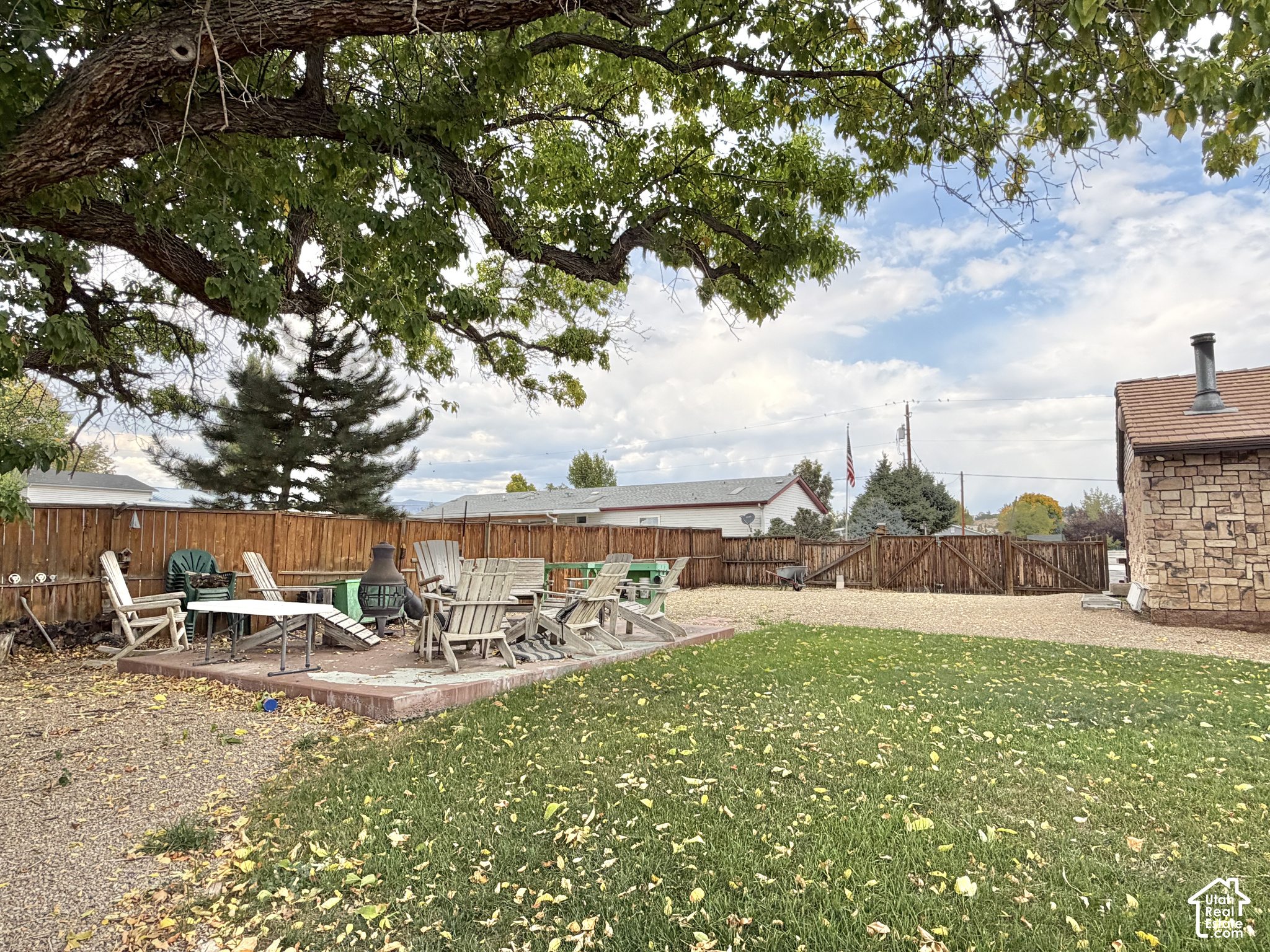 main property photo 39