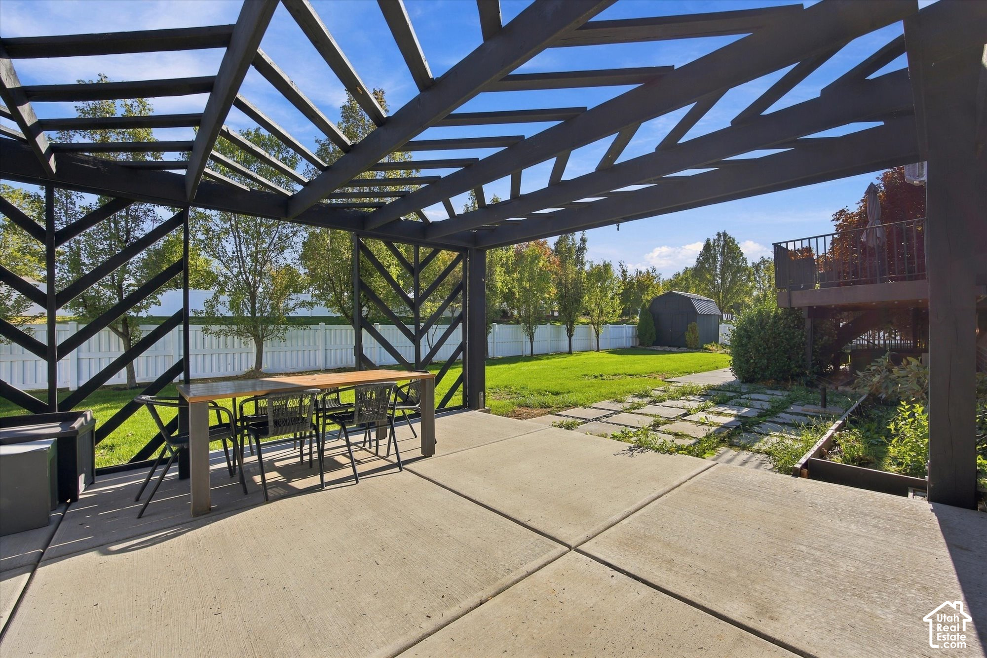 main property photo 70