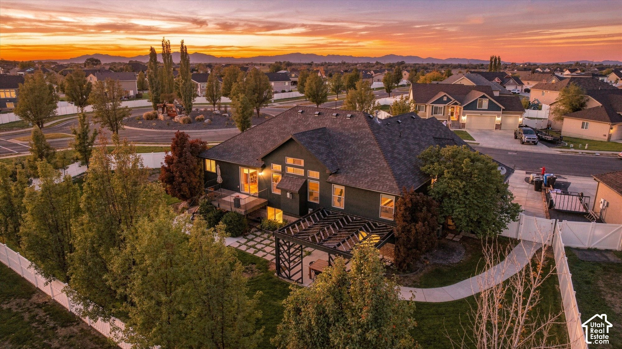 main property photo 75