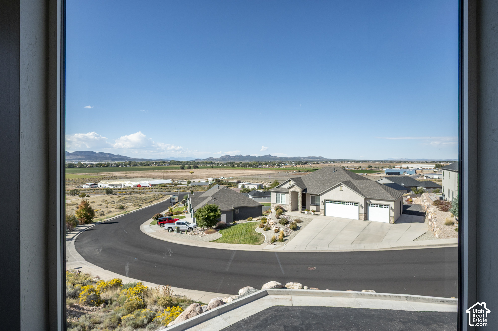 main property photo 64