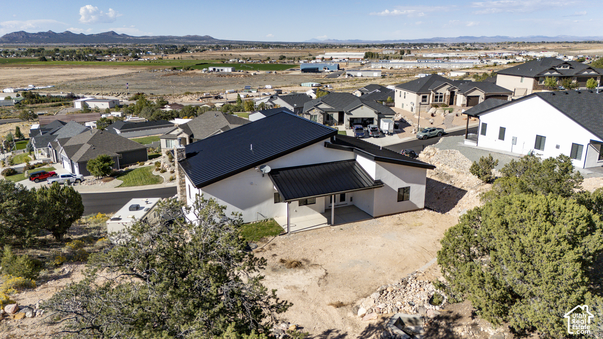 main property photo 79