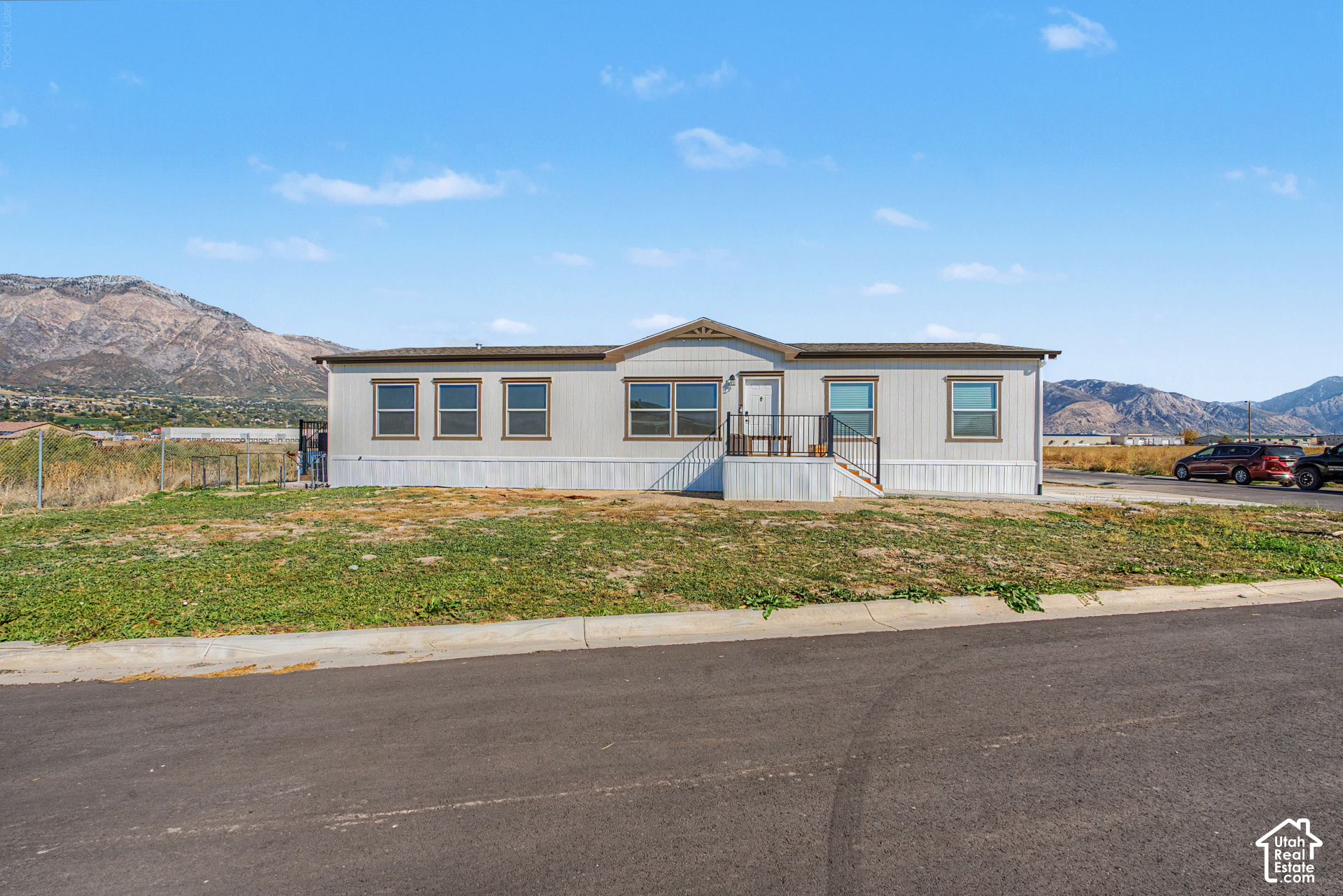 main property photo 16