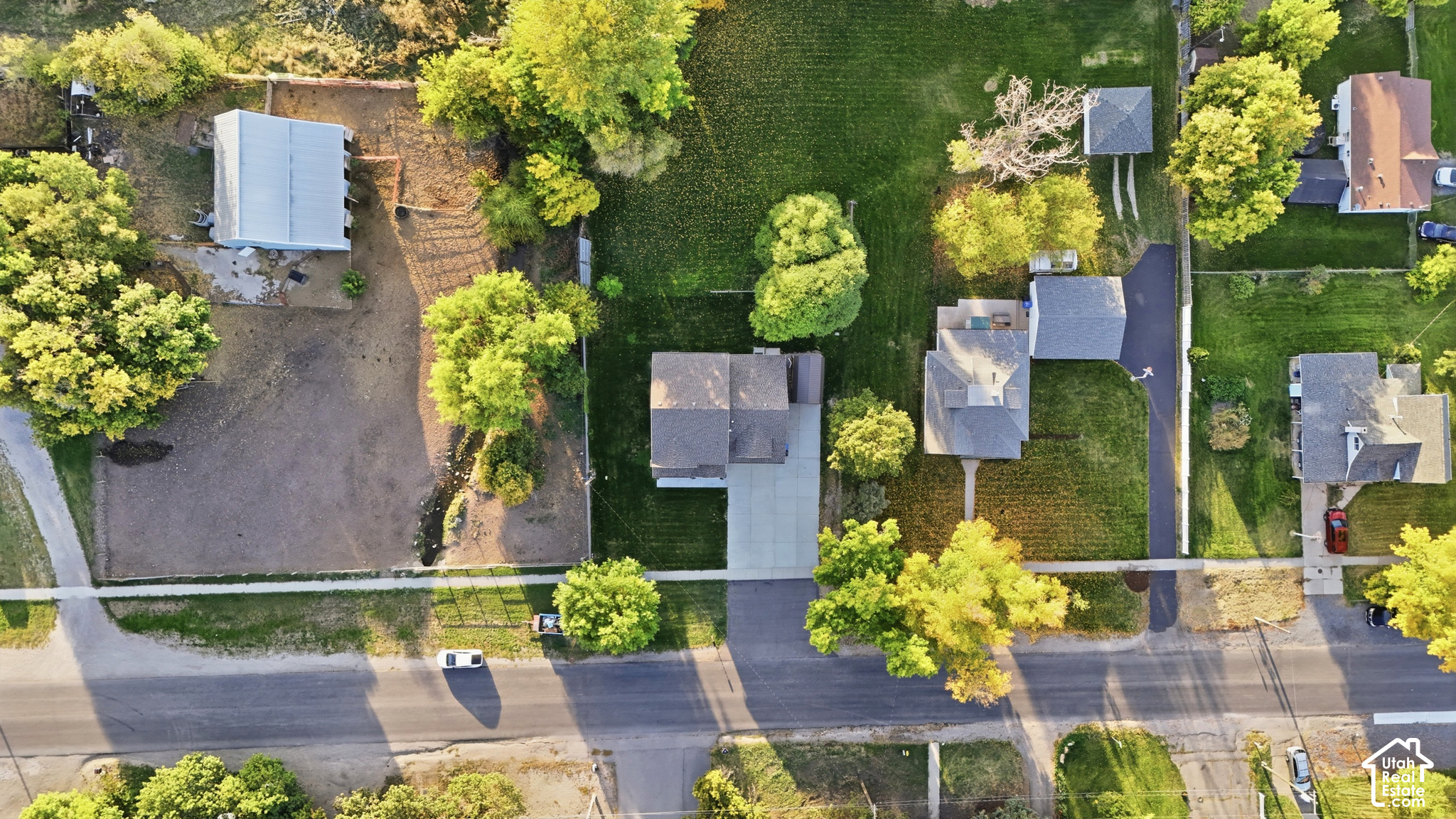 main property photo 32