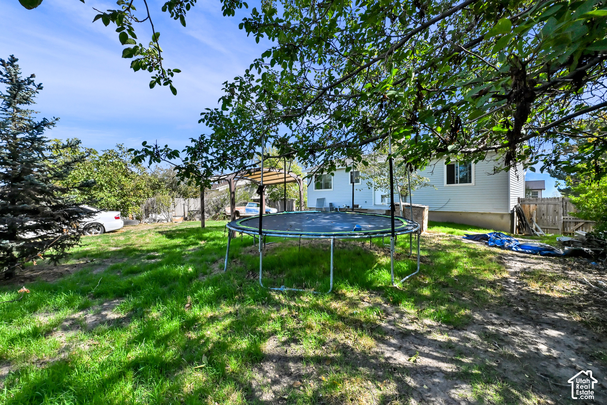 main property photo 6