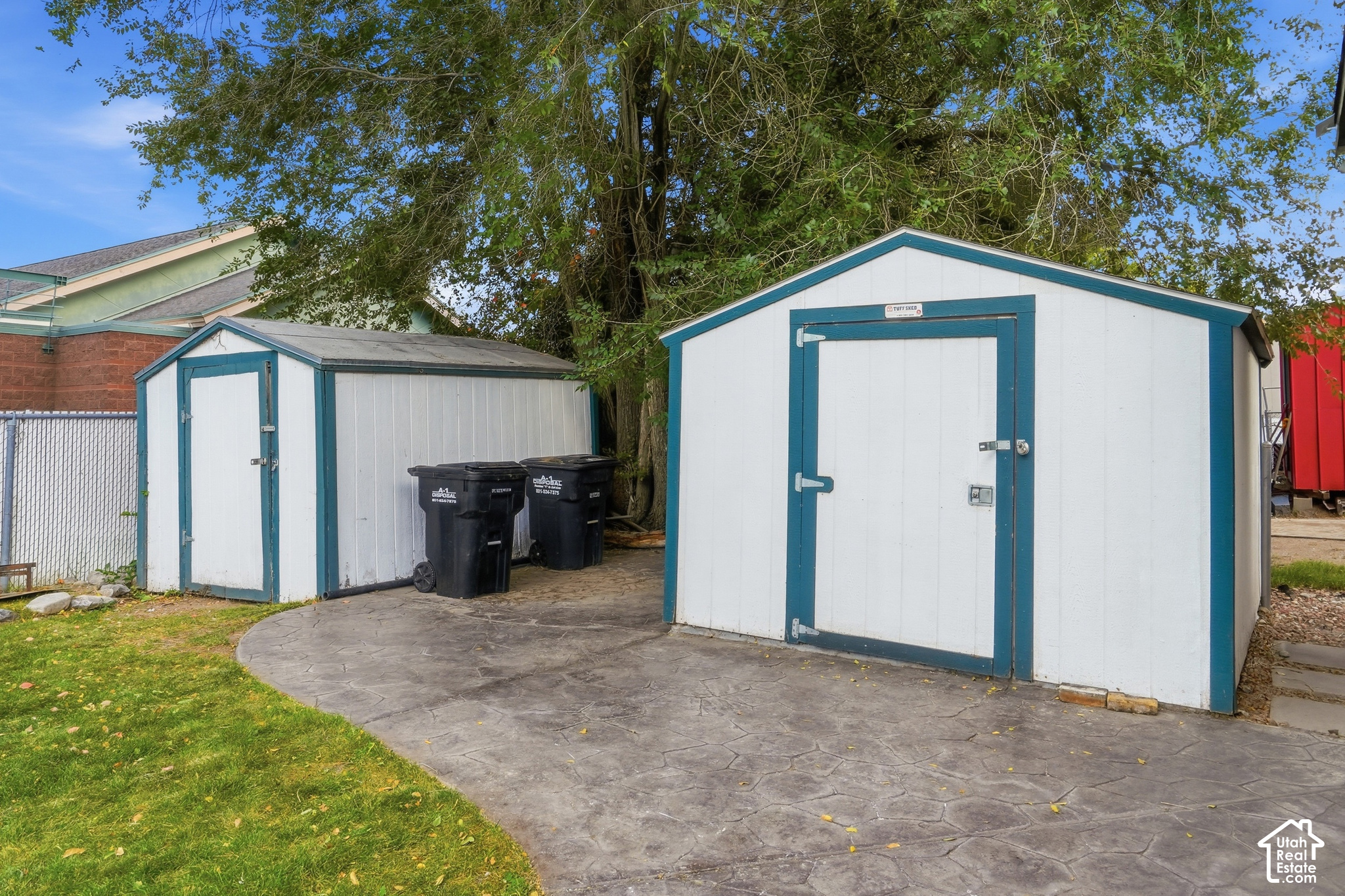 main property photo 16