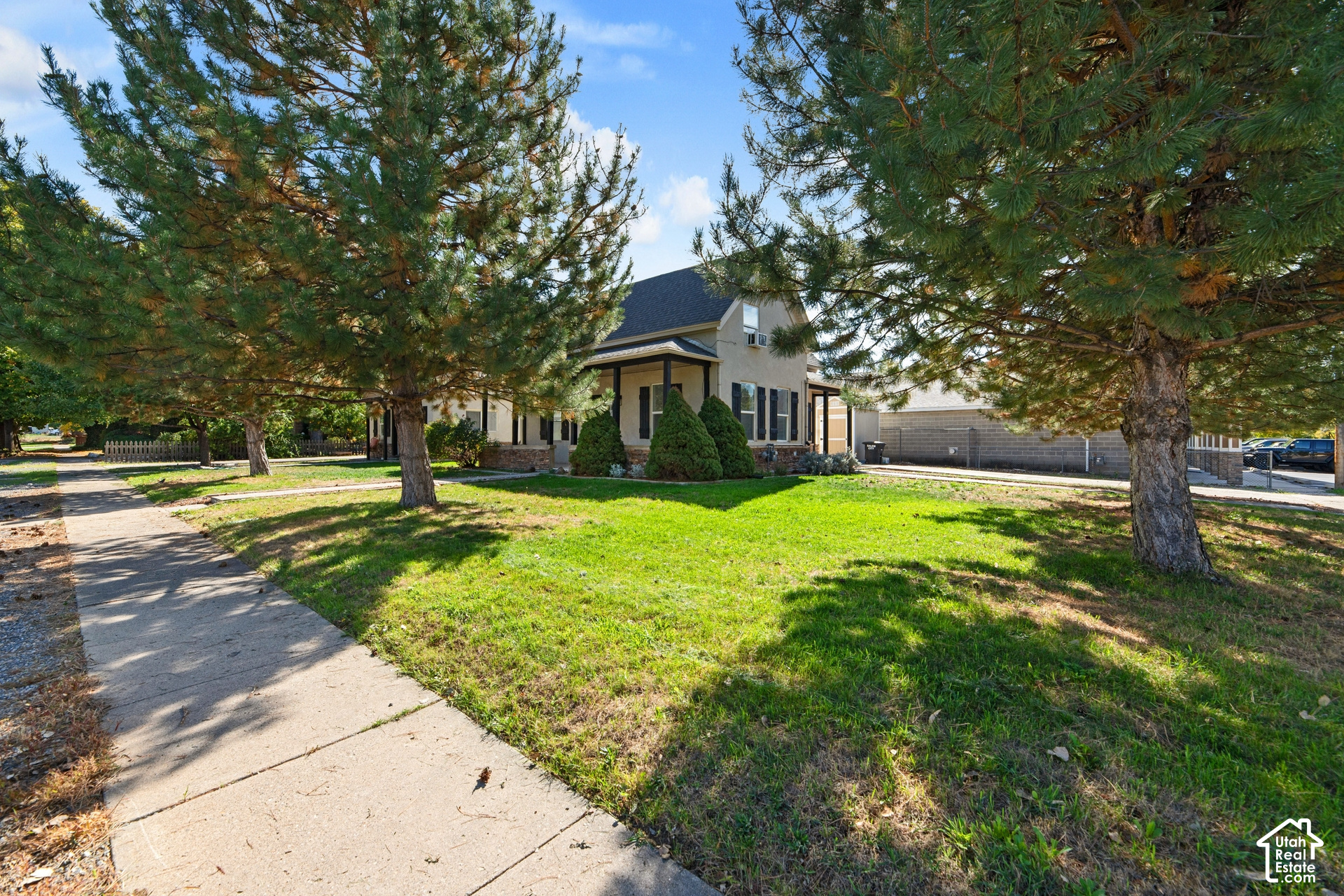 main property photo 7
